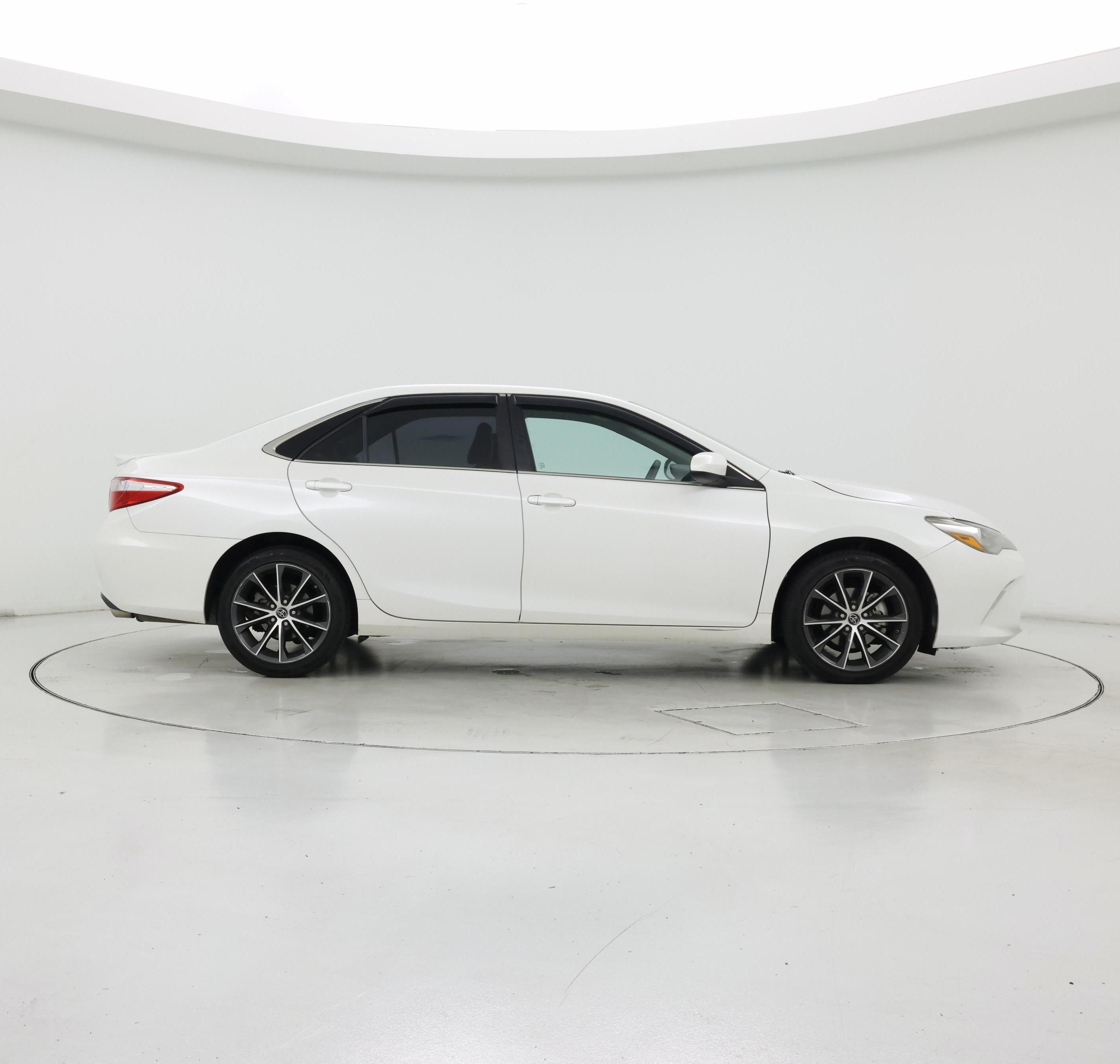 Thumbnail: 2015 Toyota Camry - 7