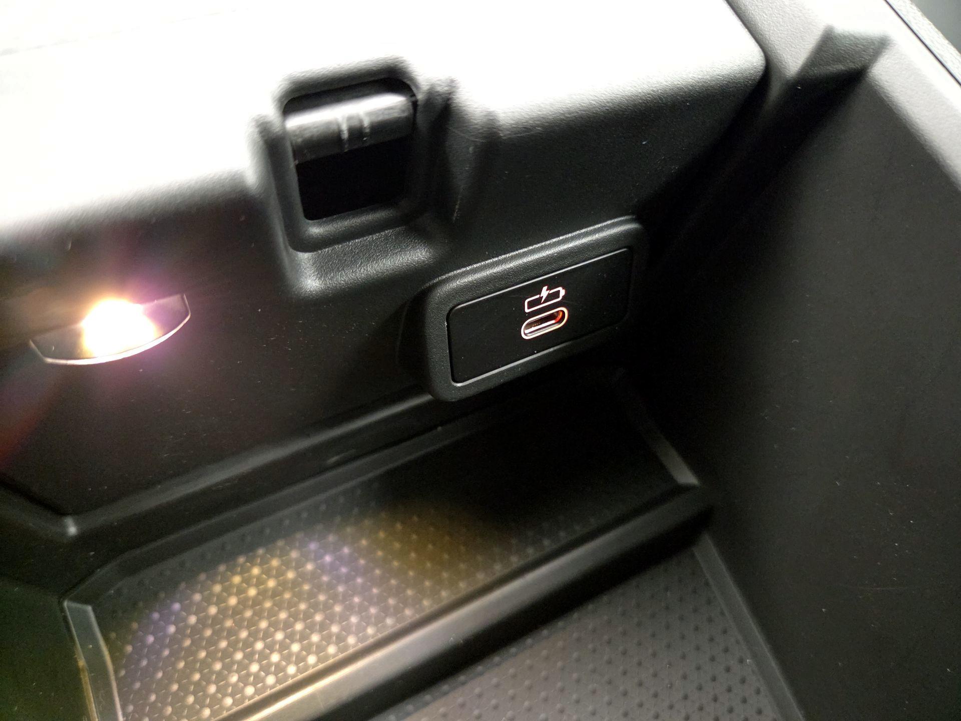 Thumbnail: 2024 BMW M2 - 19