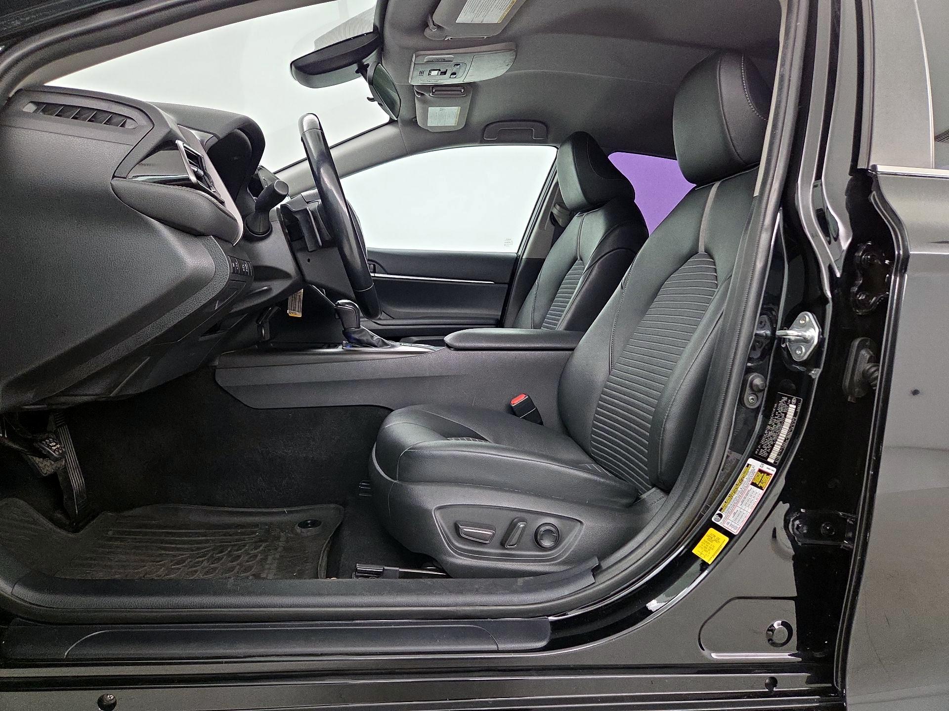 Thumbnail: 2022 Toyota Camry - 11