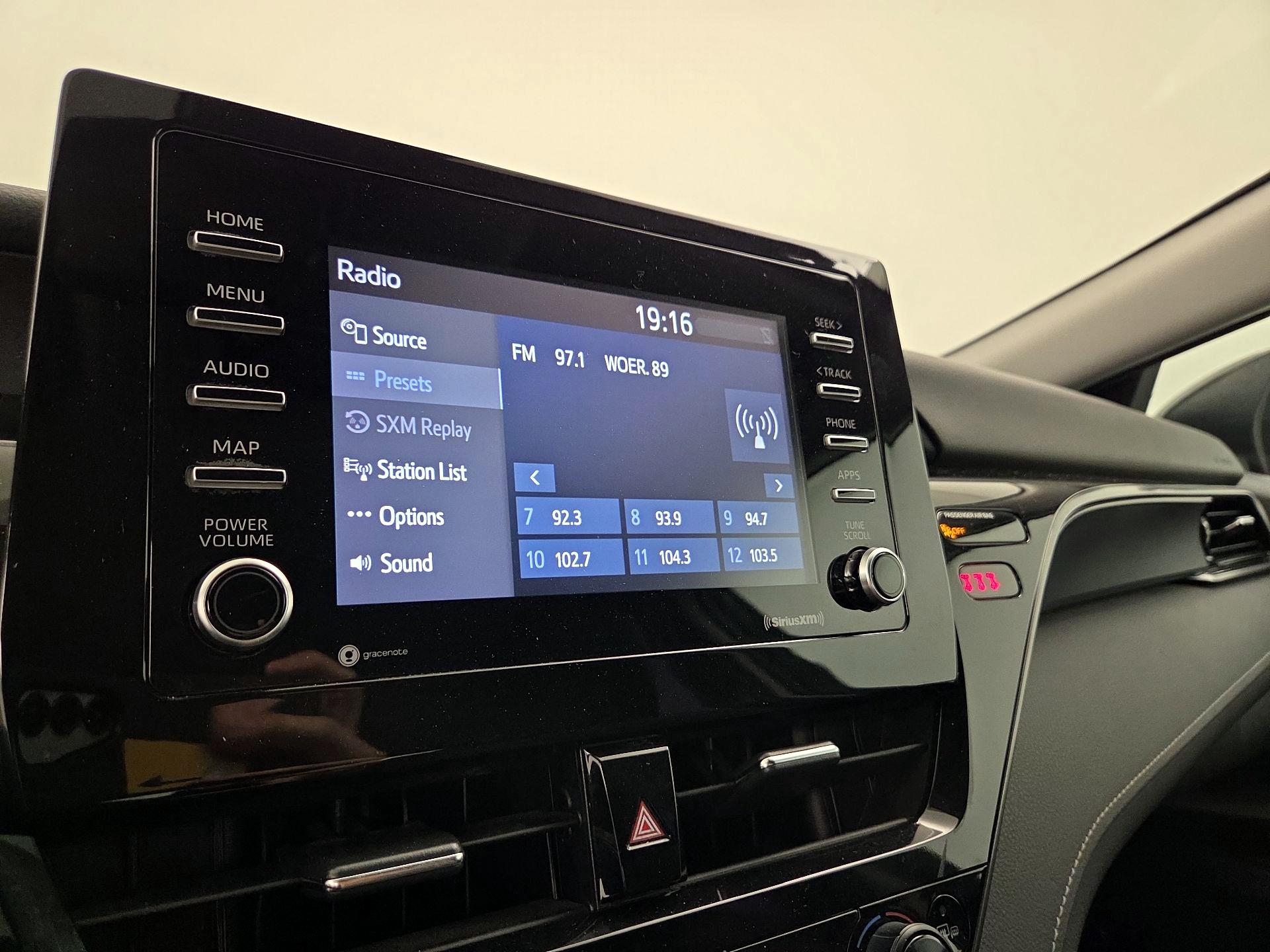 Thumbnail: 2022 Toyota Camry - 15