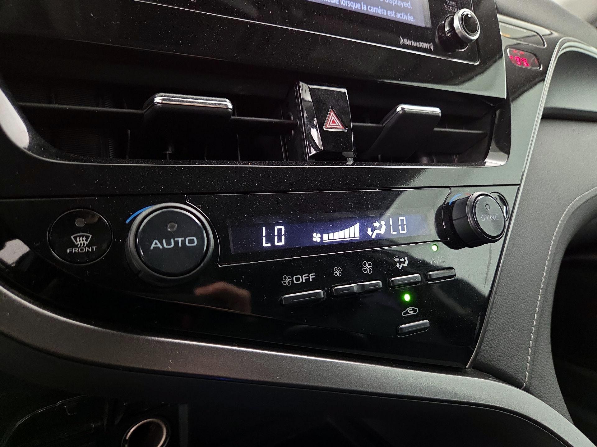 Thumbnail: 2022 Toyota Camry - 16