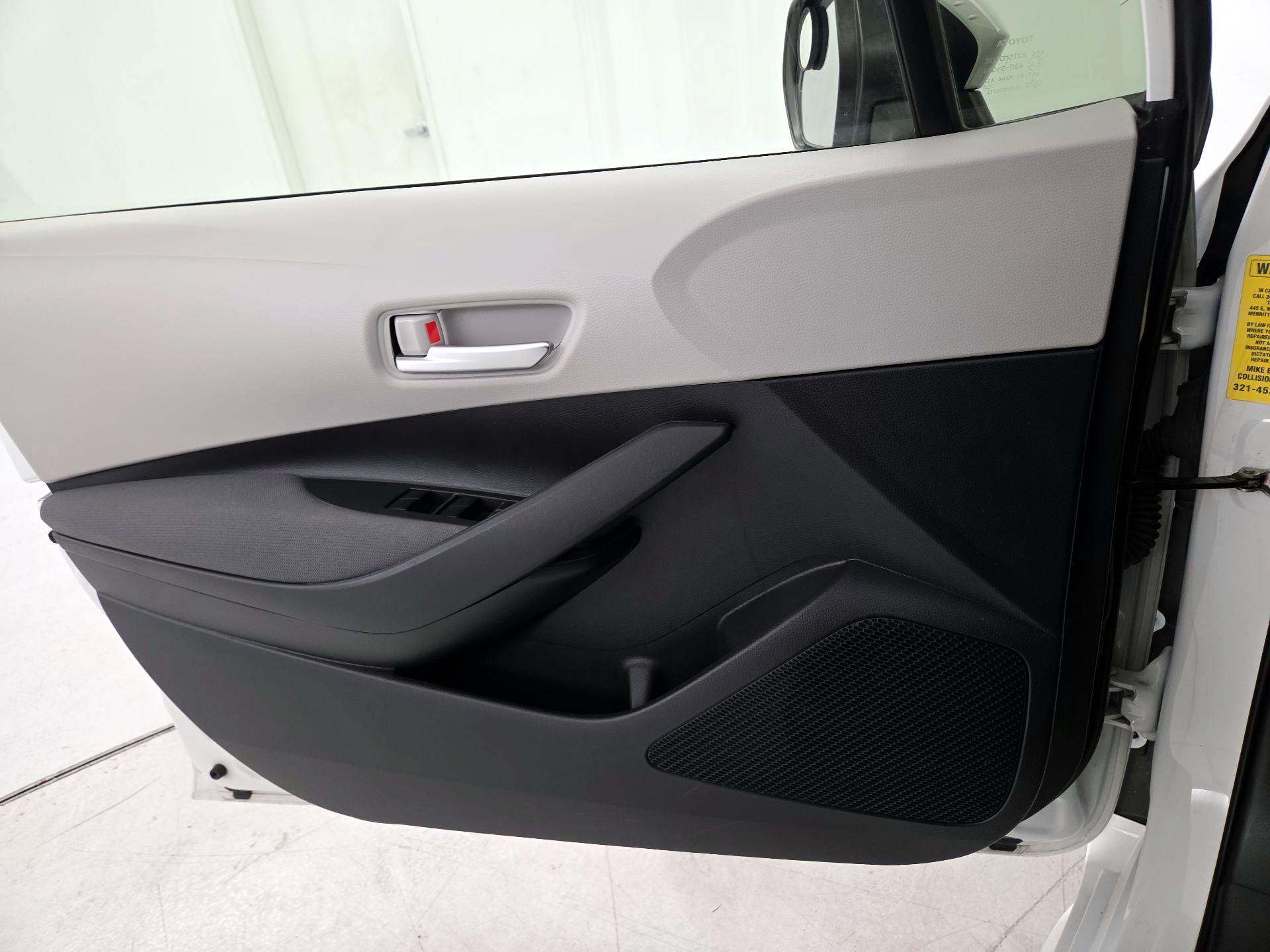 Thumbnail: 2021 Toyota Corolla - 12