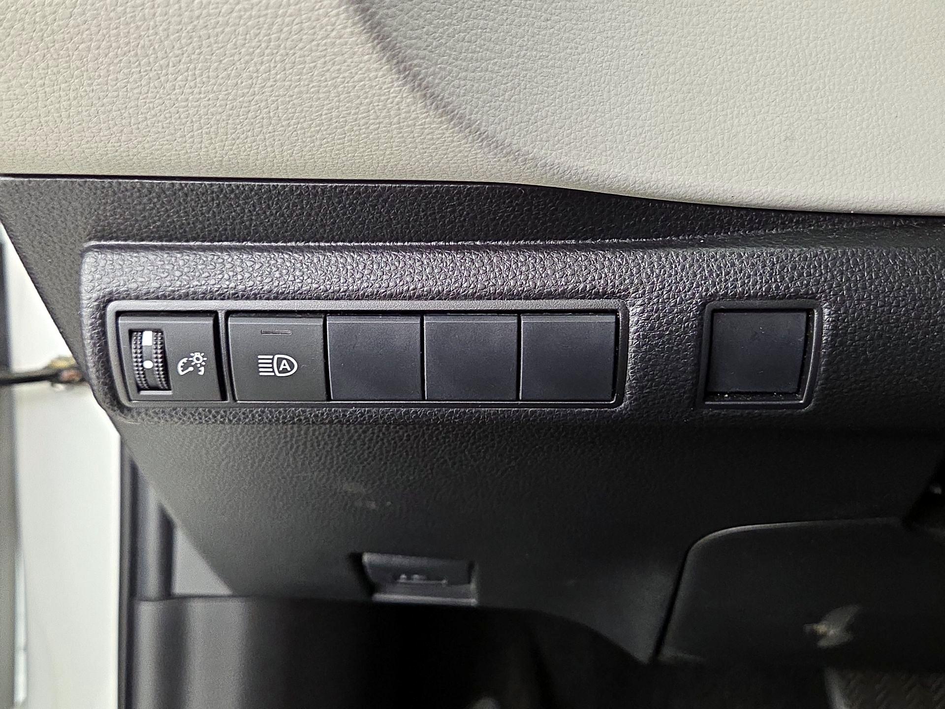 Thumbnail: 2021 Toyota Corolla - 13