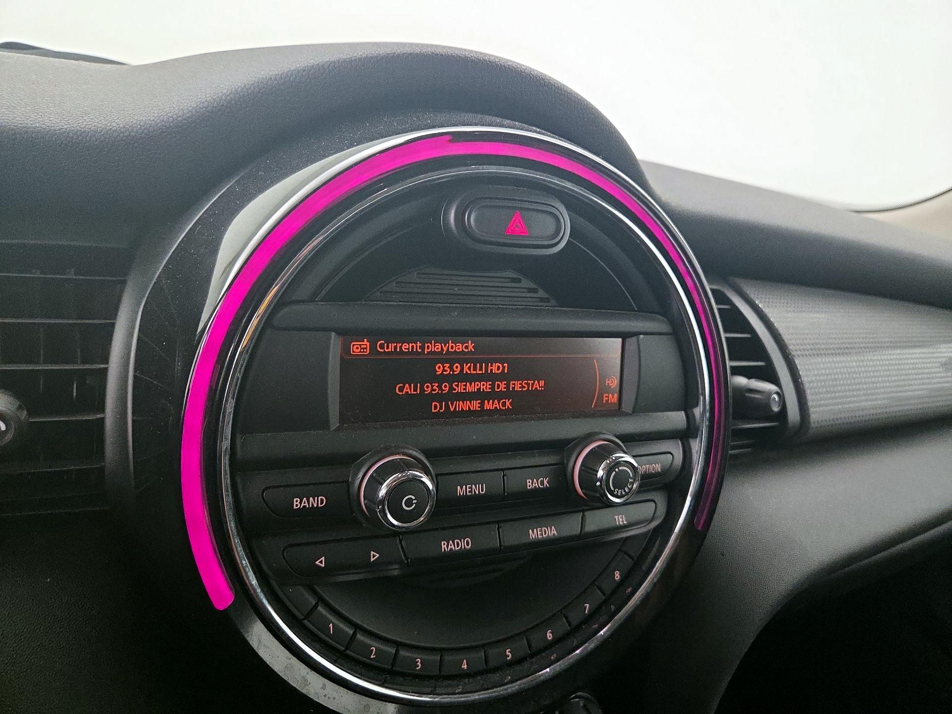 Thumbnail: 2015 MINI Cooper Hardtop - 14