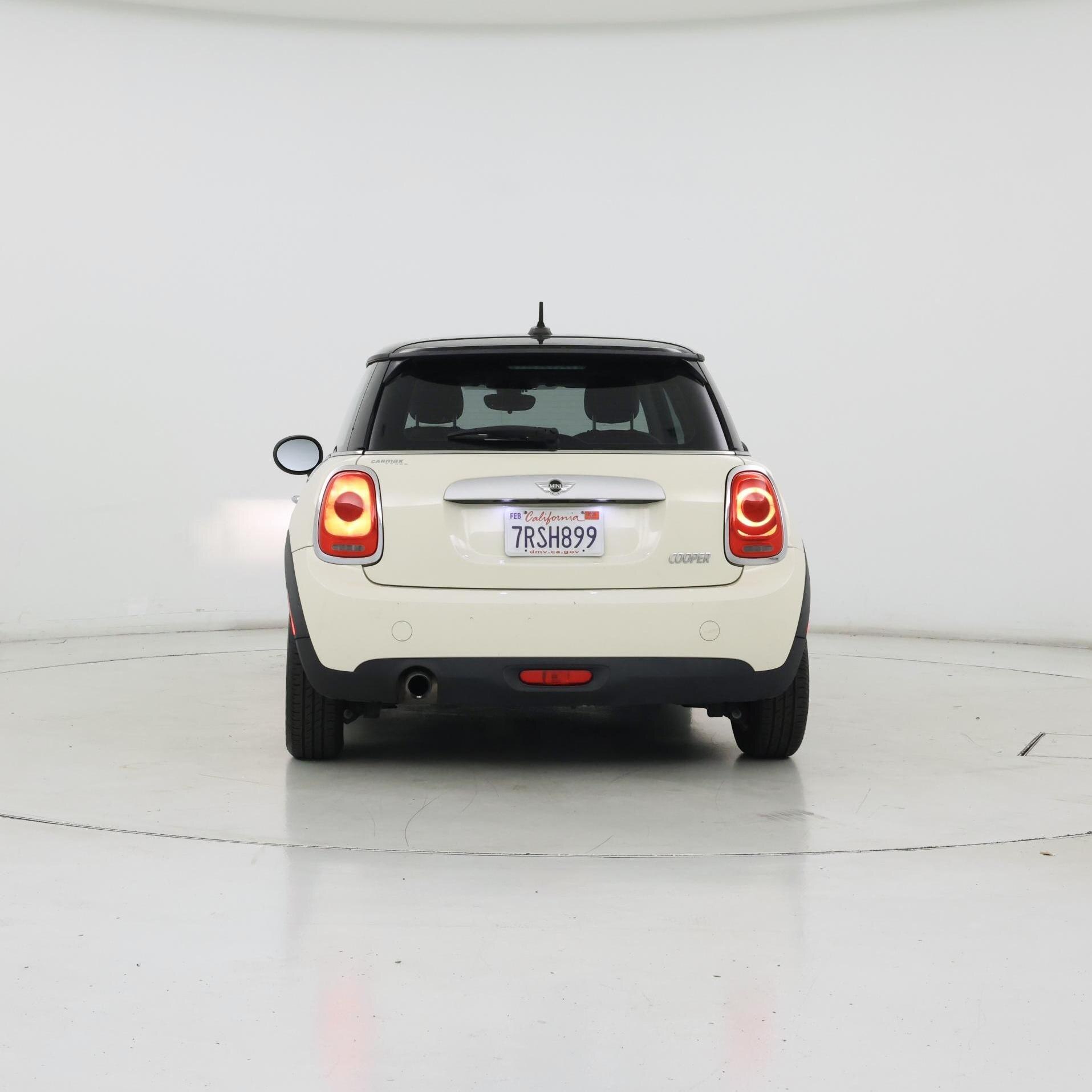 Thumbnail: 2015 MINI Cooper Hardtop - 6