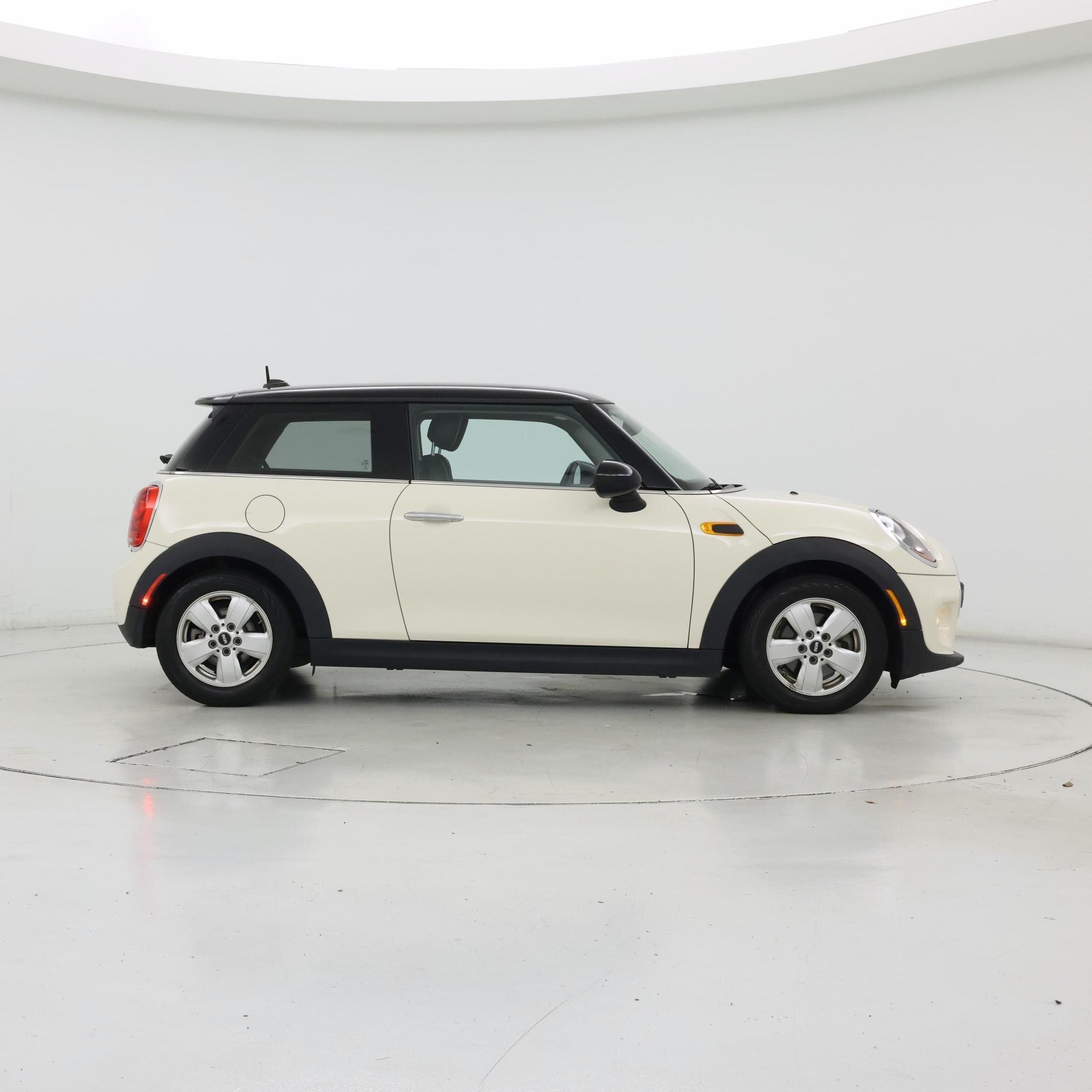 Thumbnail: 2015 MINI Cooper Hardtop - 7