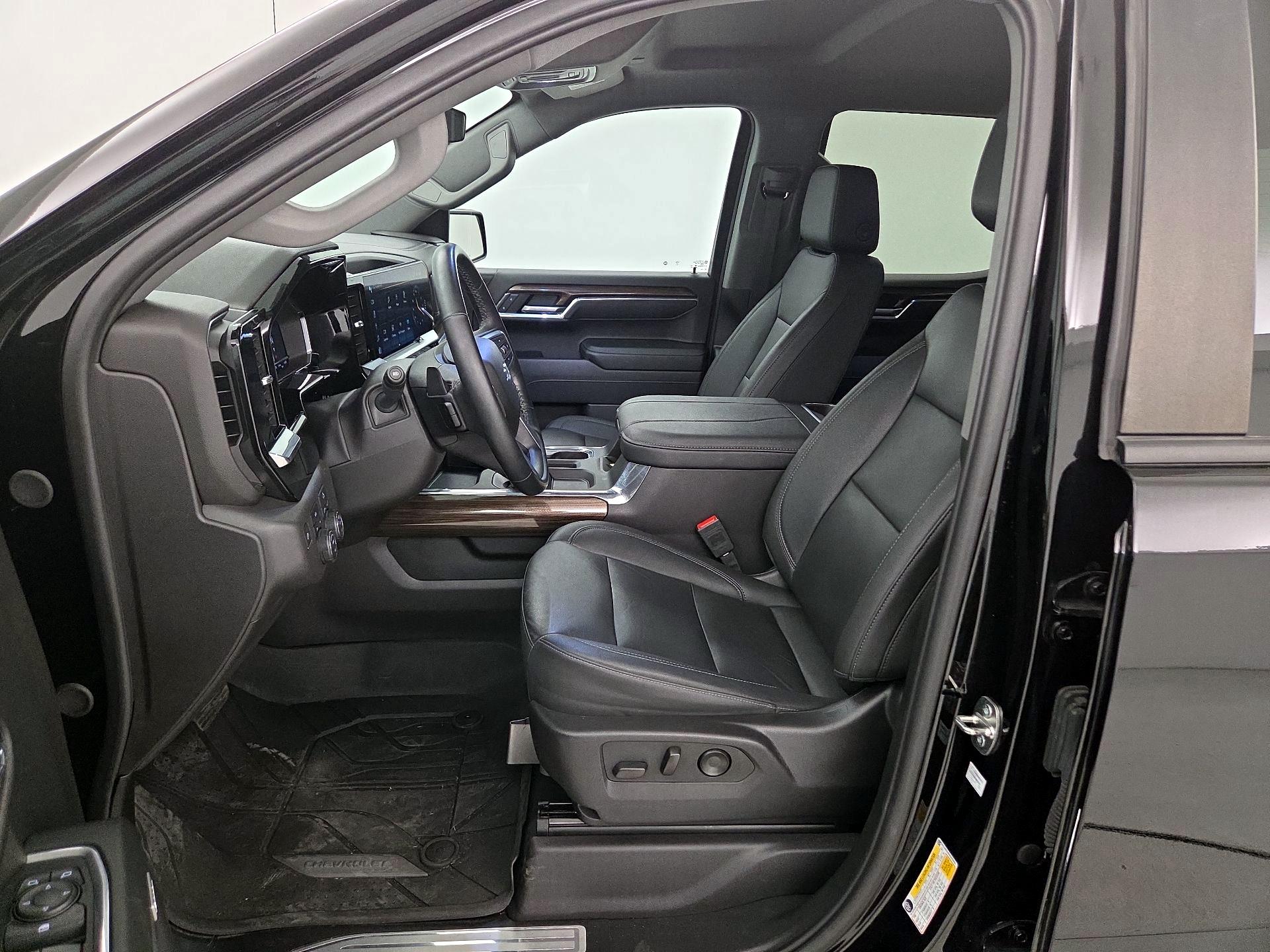 Thumbnail: 2024 Chevrolet Silverado 1500 - 11