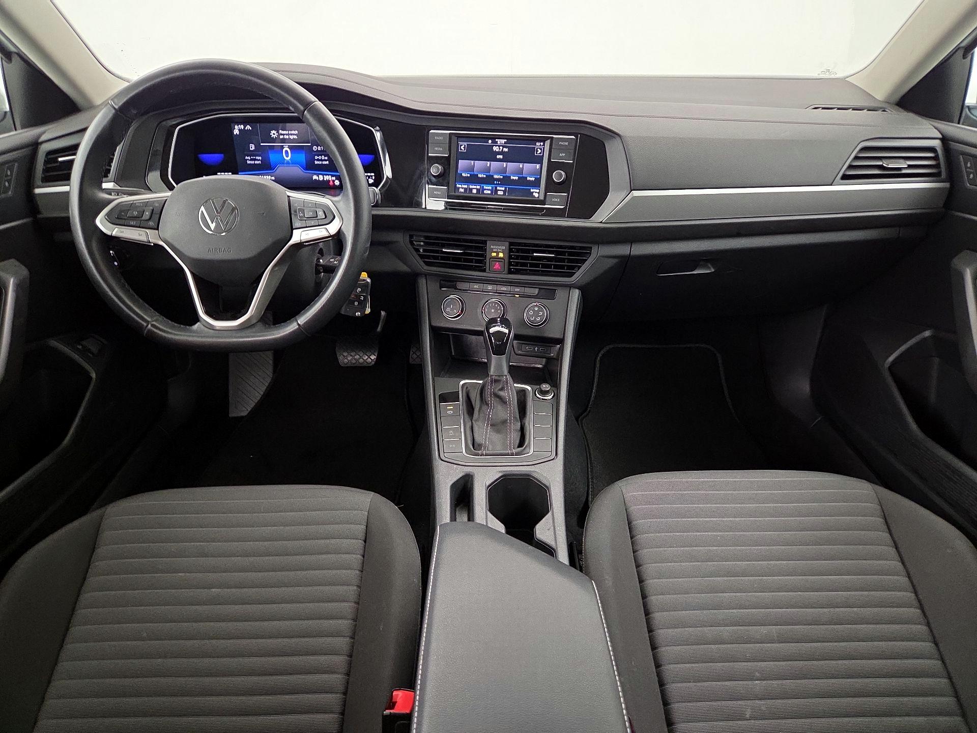 Thumbnail: 2022 Volkswagen Jetta - 9