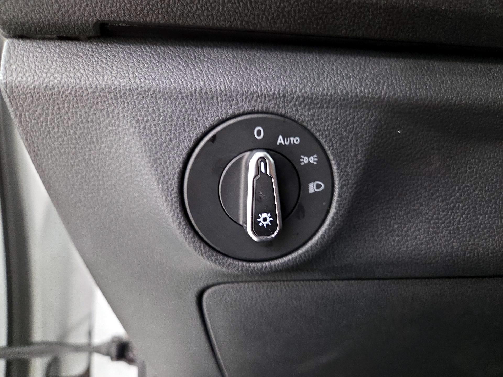 Thumbnail: 2022 Volkswagen Jetta - 13