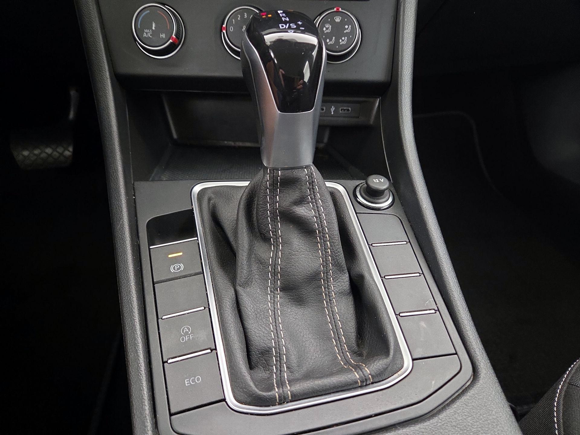 Thumbnail: 2022 Volkswagen Jetta - 17