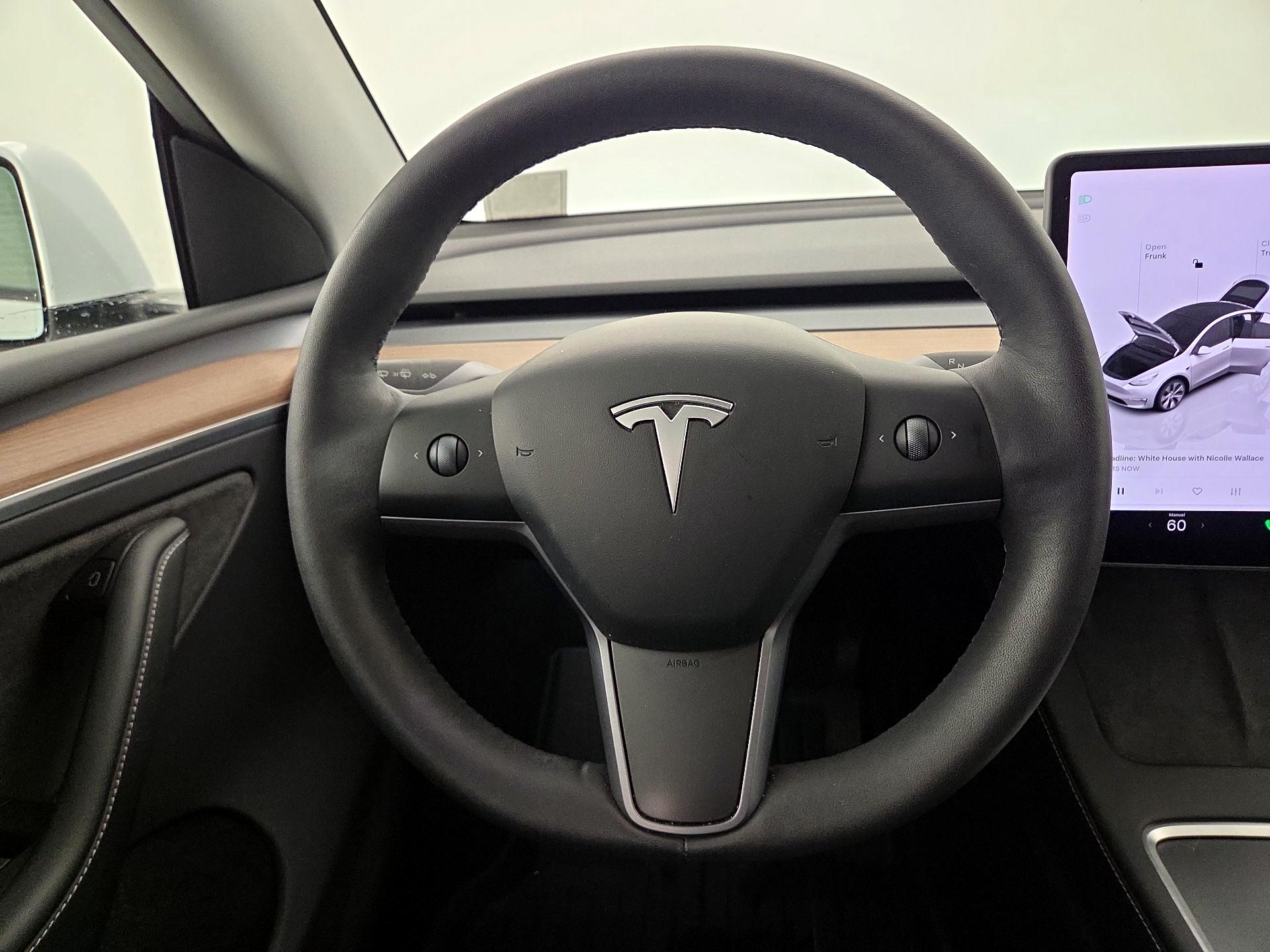 Thumbnail: 2023 Tesla Model Y - 10