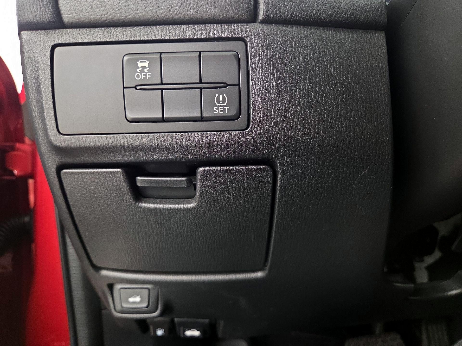 Thumbnail: 2017 Mazda Mazda6 - 13