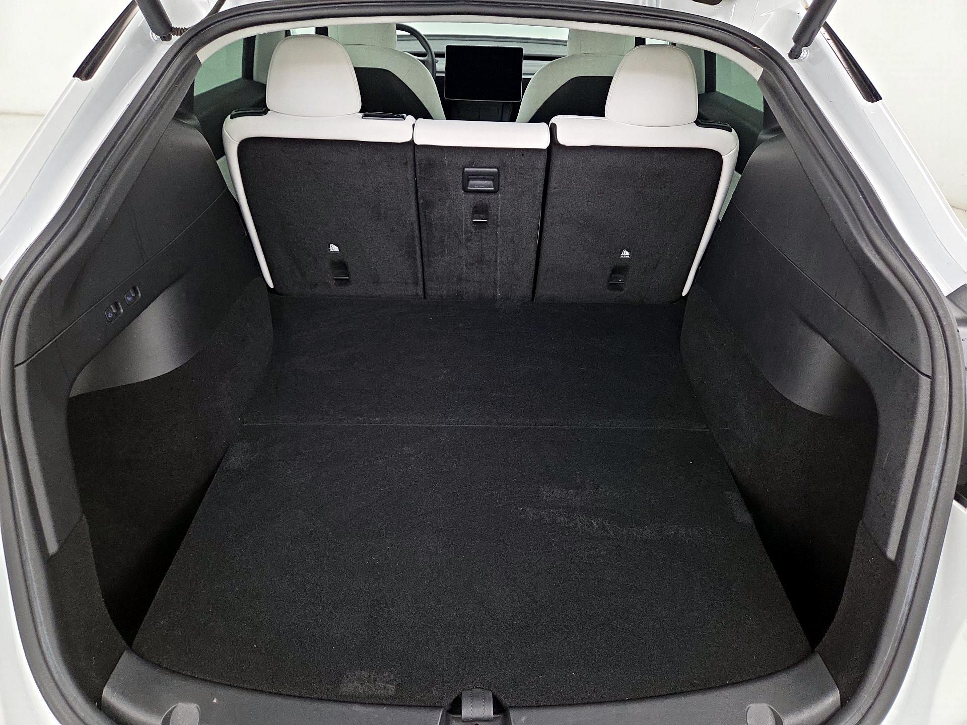 Thumbnail: 2021 Tesla Model Y - 19