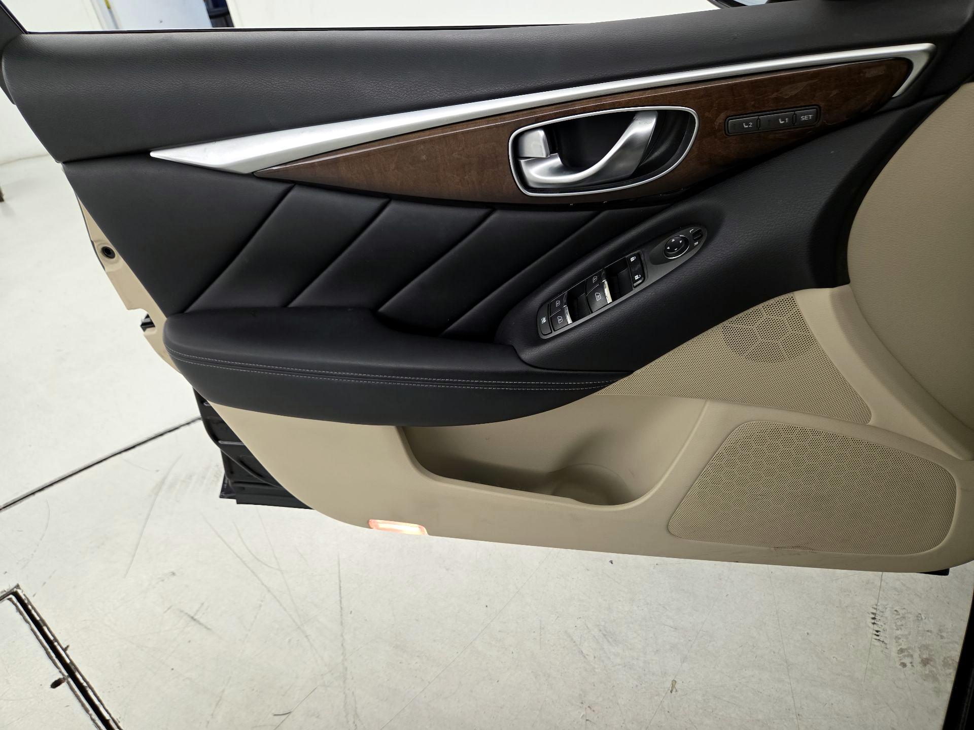 Thumbnail: 2014 INFINITI Q50 - 12