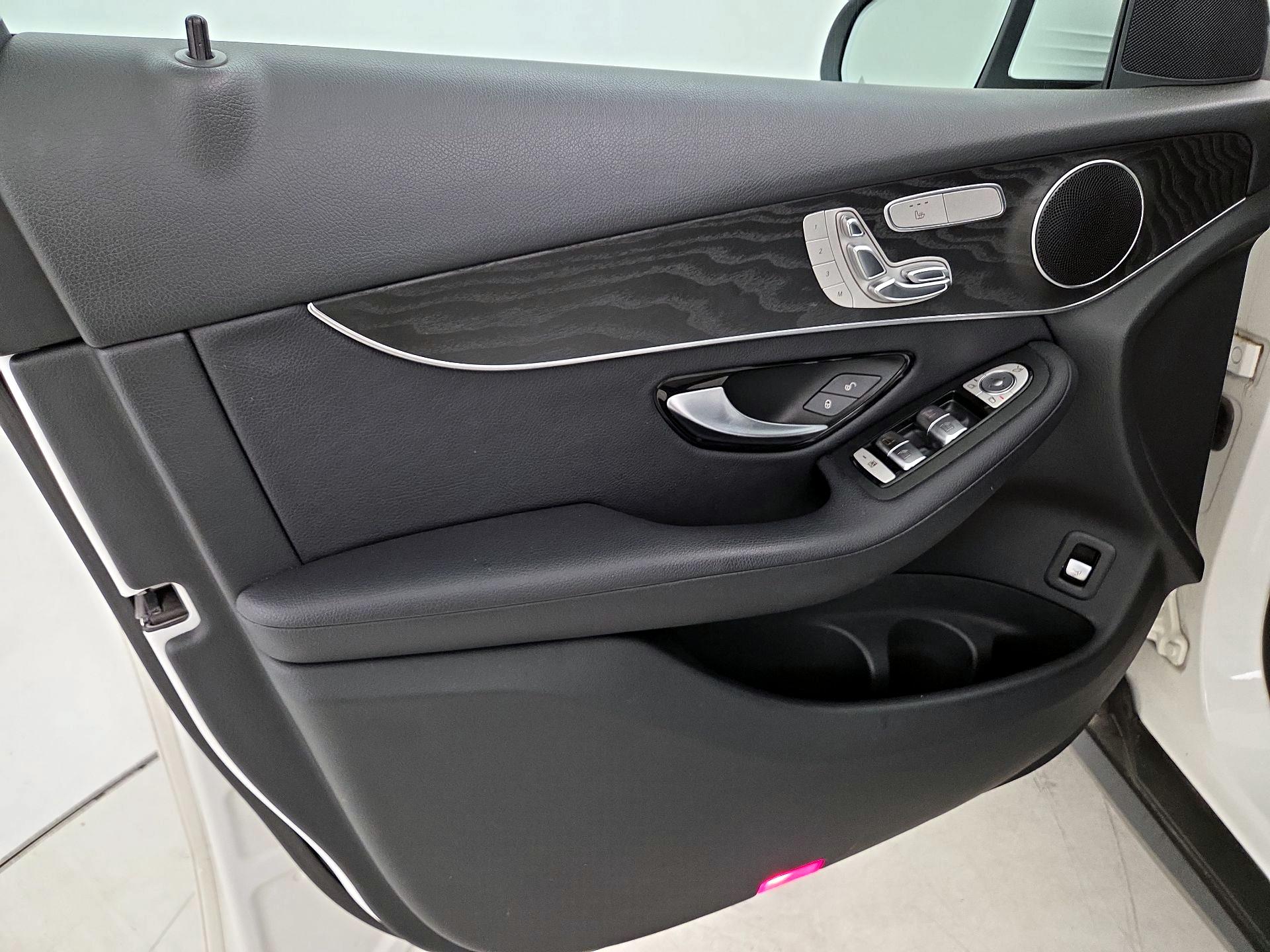 Thumbnail: 2018 Mercedes-Benz GLC - 12