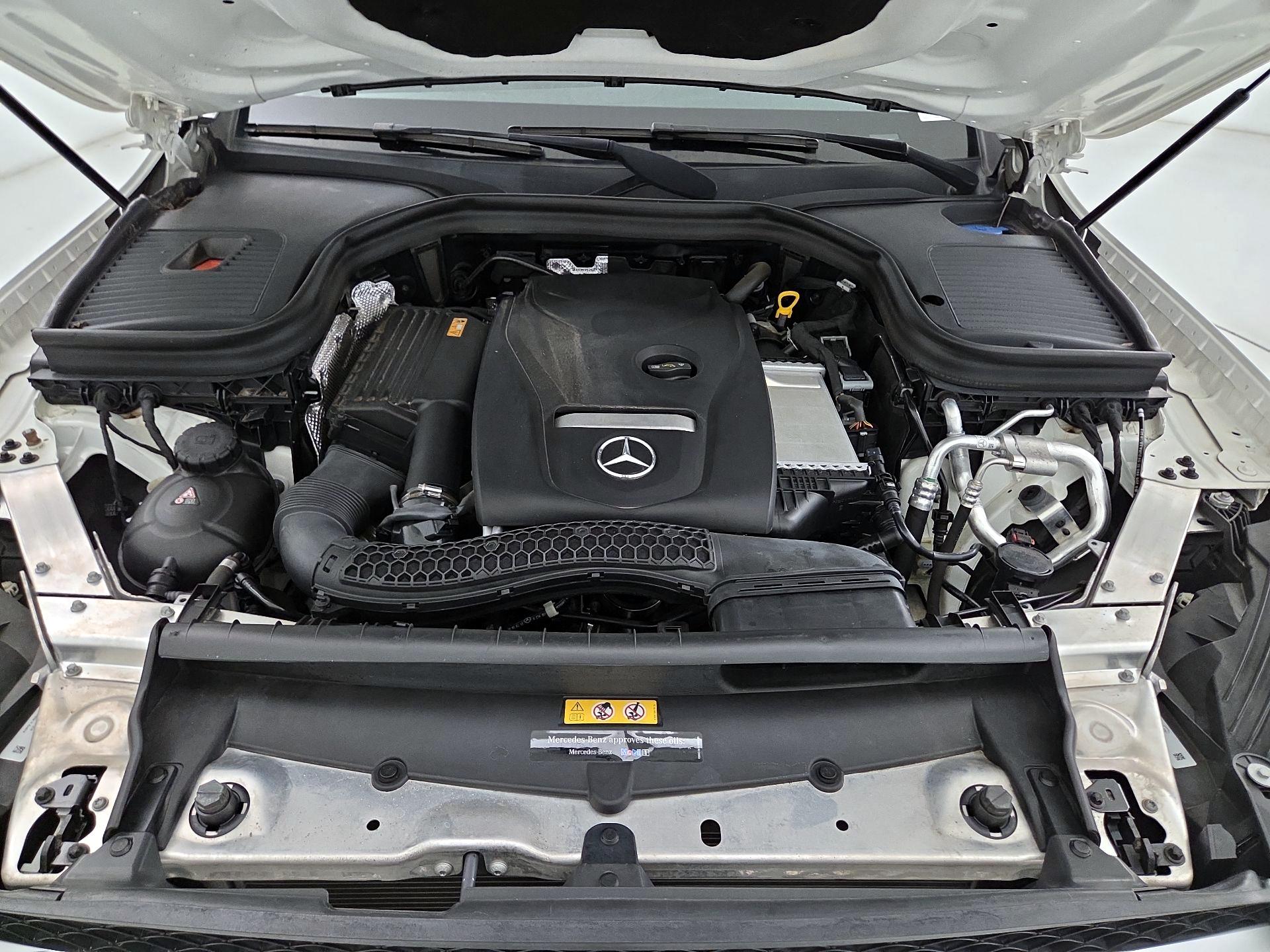 Thumbnail: 2018 Mercedes-Benz GLC - 20