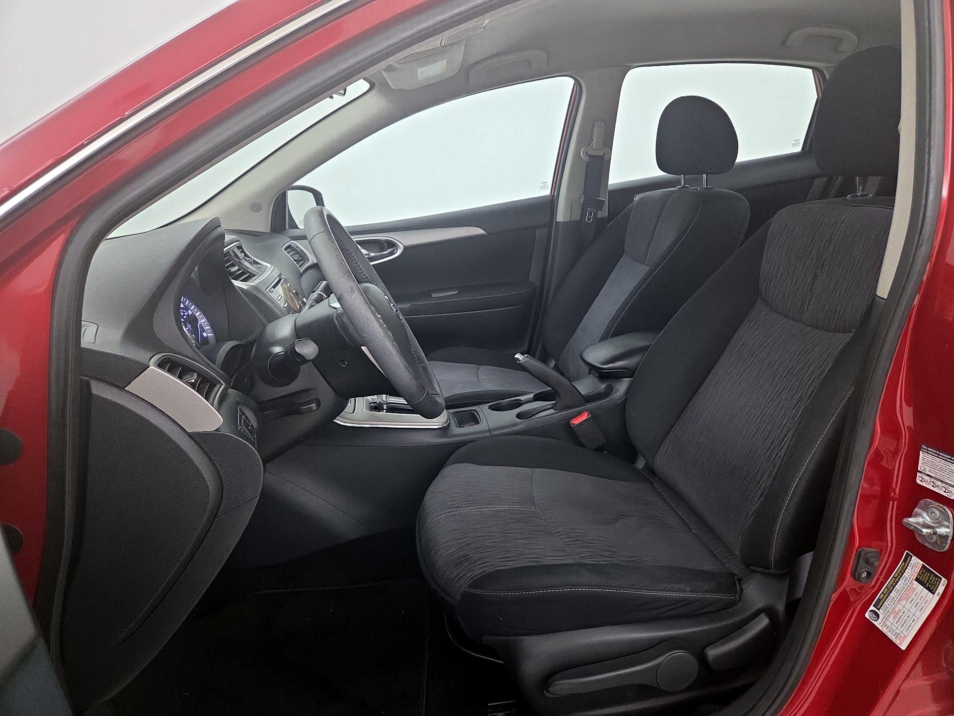 Thumbnail: 2014 Nissan Sentra - 11