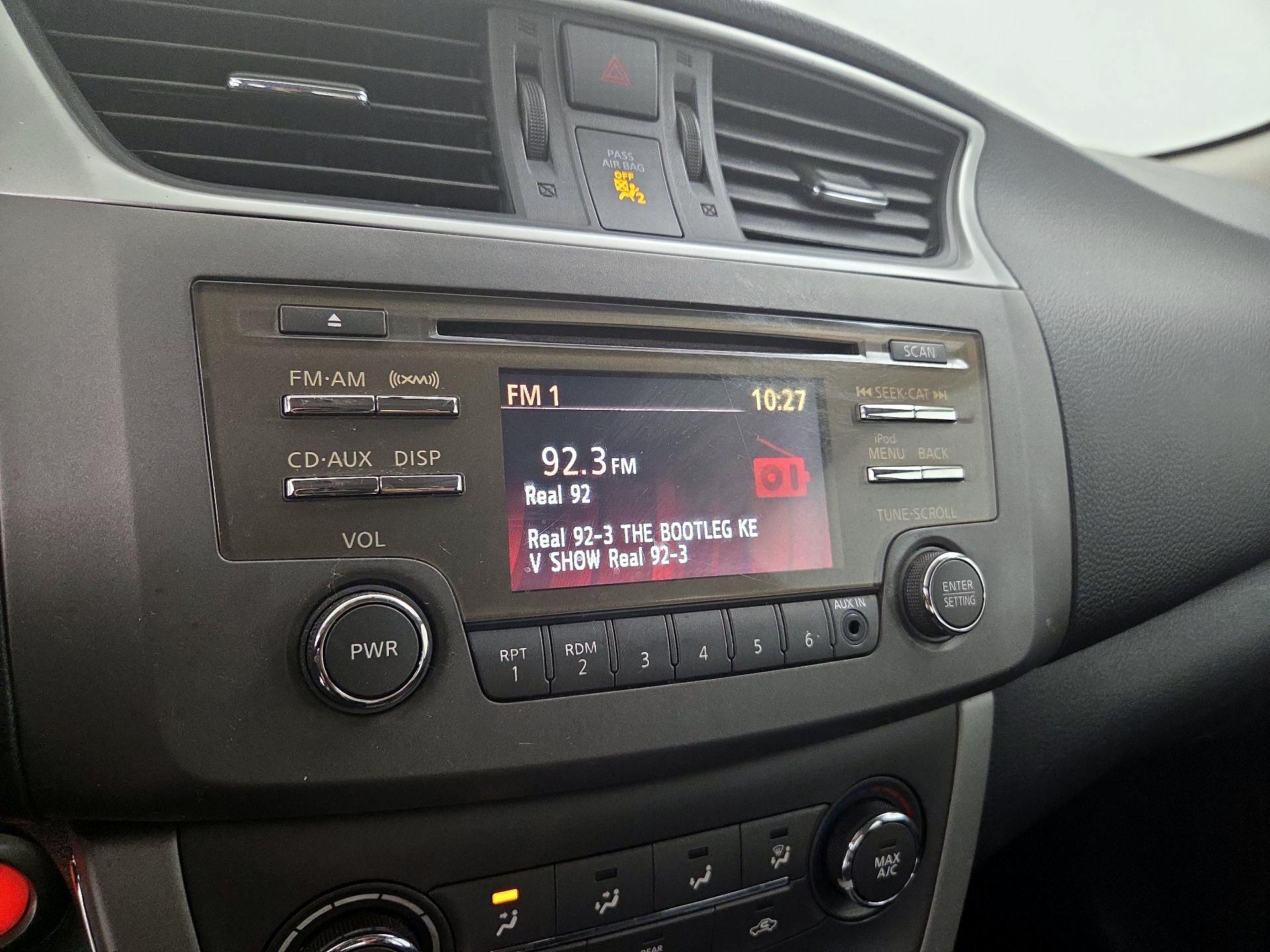 Thumbnail: 2014 Nissan Sentra - 14