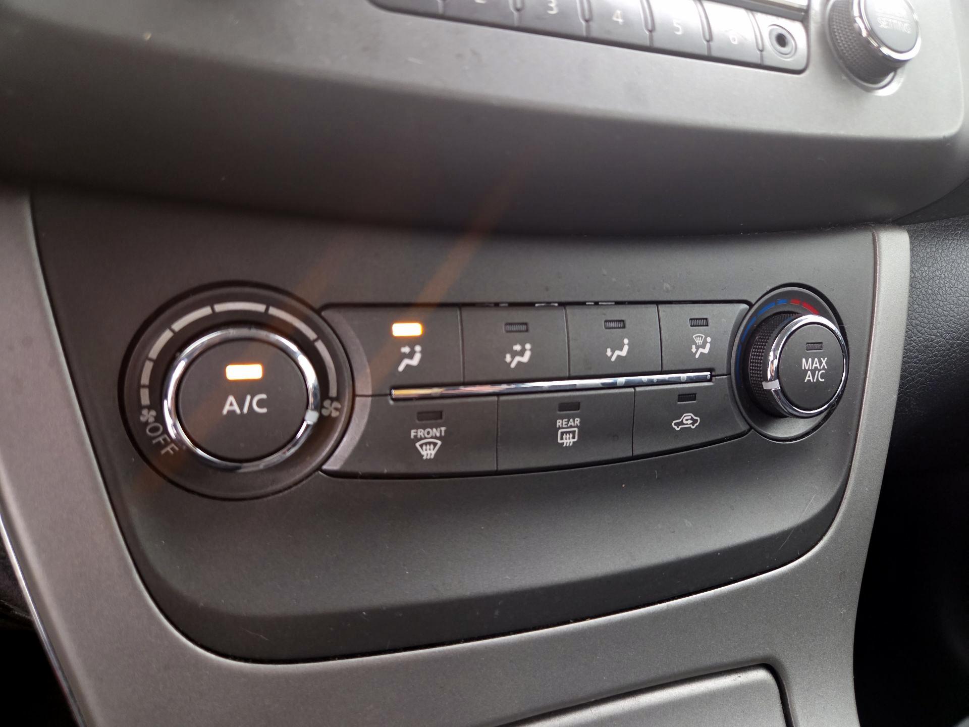 Thumbnail: 2014 Nissan Sentra - 15