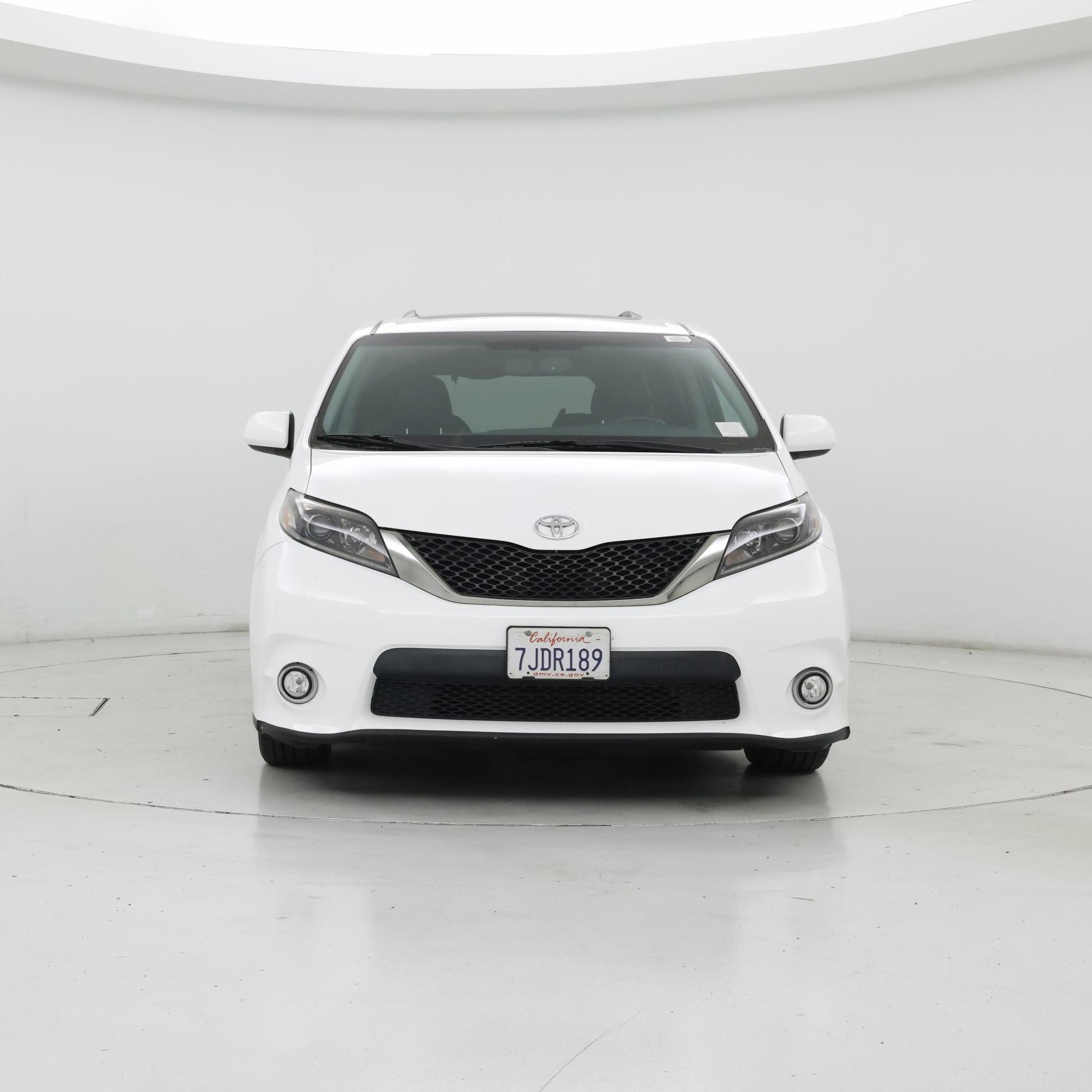 Thumbnail: 2015 Toyota Sienna - 5