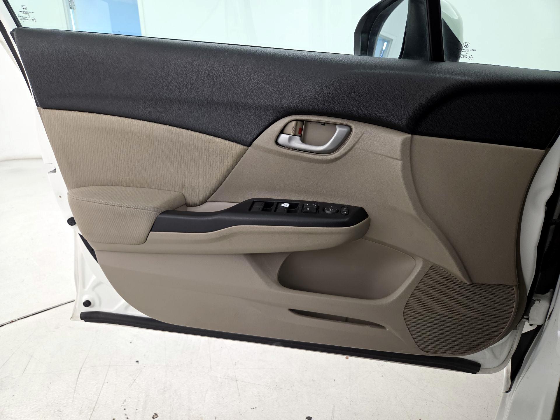 Thumbnail: 2015 Honda Civic - 12