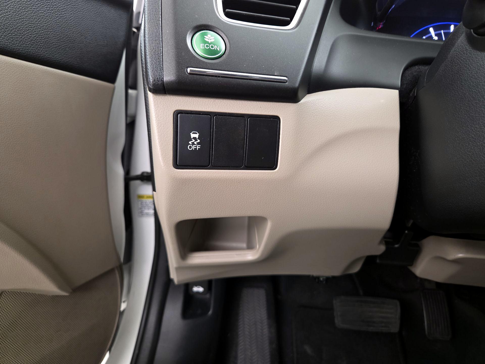 Thumbnail: 2015 Honda Civic - 13