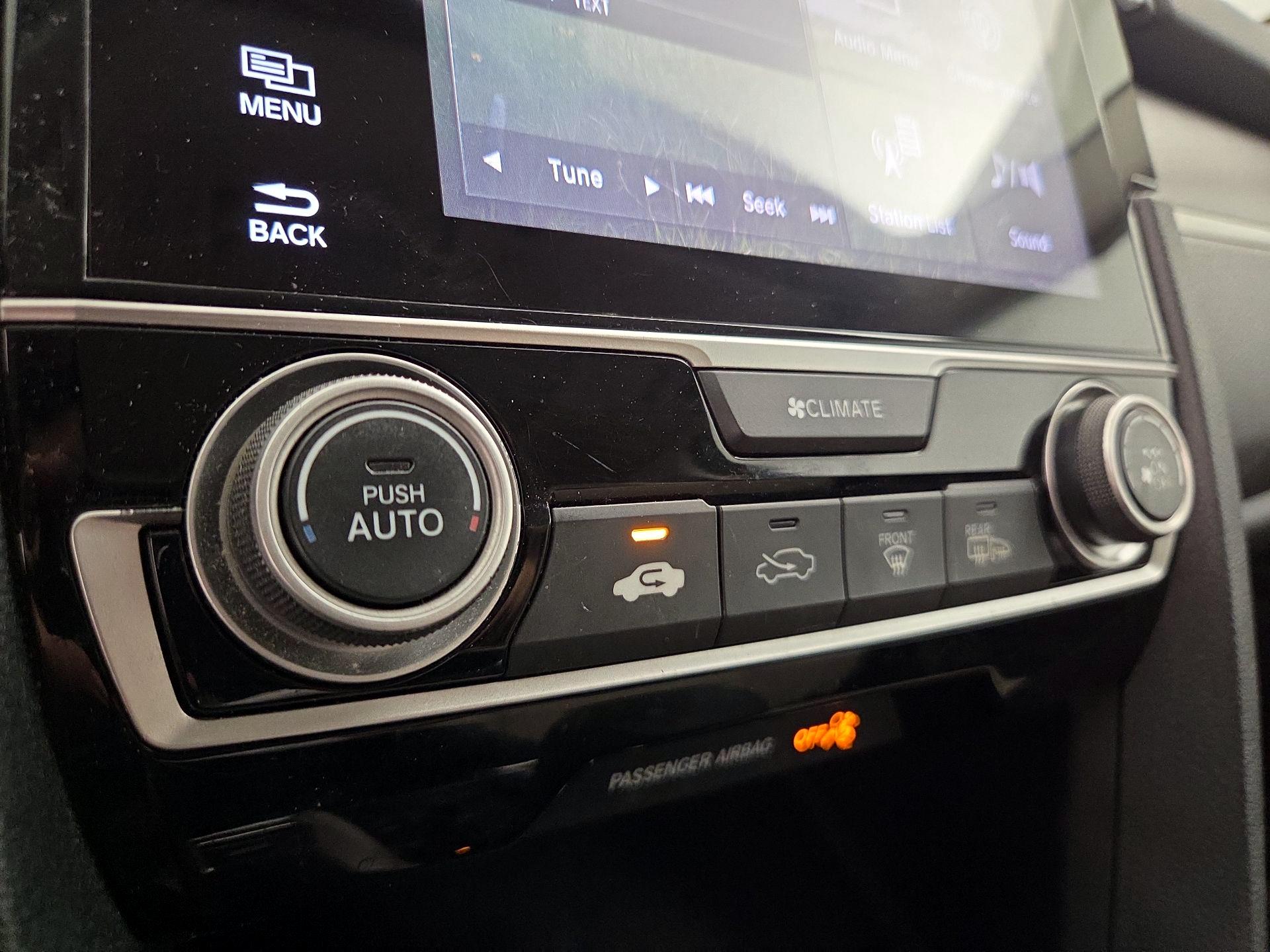 Thumbnail: 2016 Honda Civic - 16