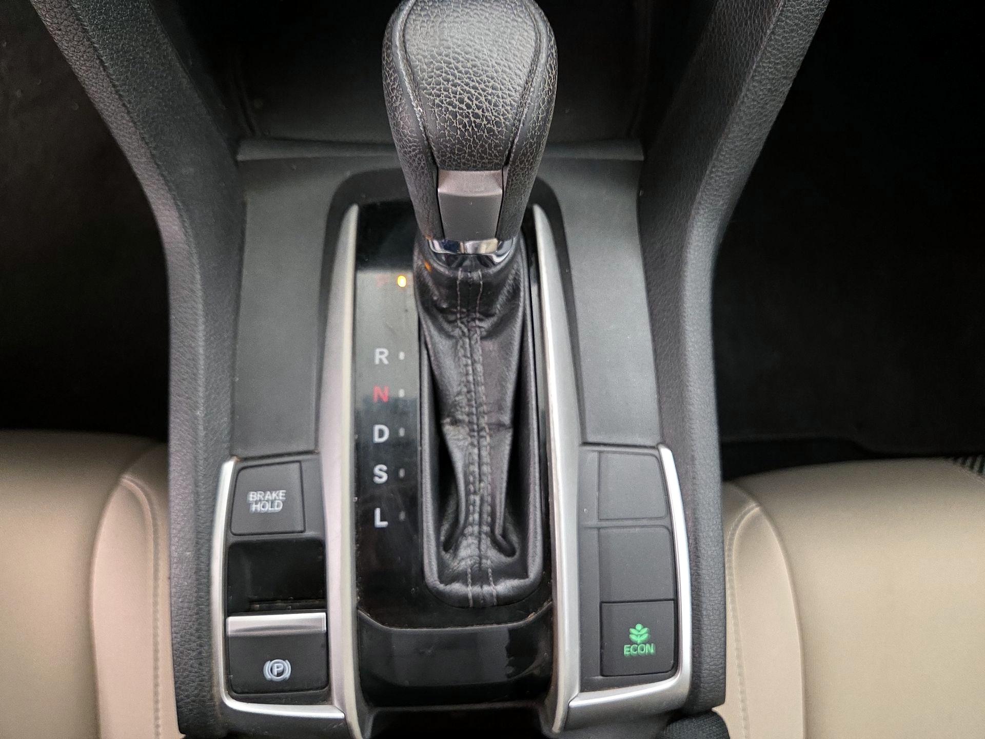 Thumbnail: 2016 Honda Civic - 17