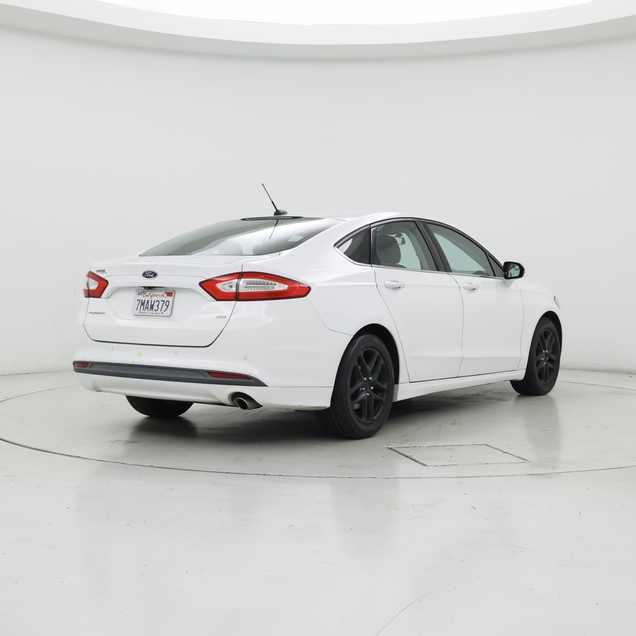 Thumbnail: 2016 Ford Fusion - 8