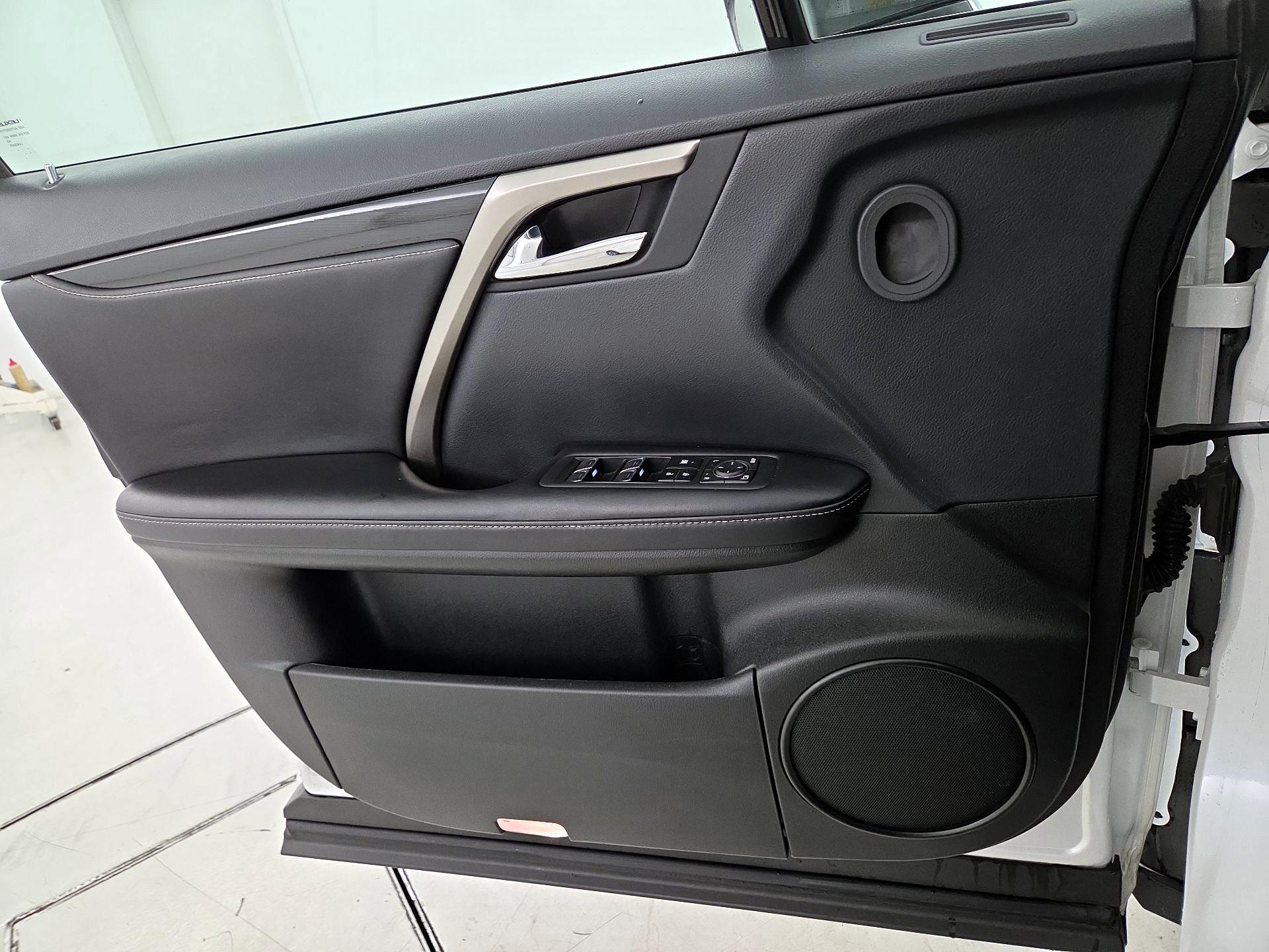 Thumbnail: 2020 Lexus RX - 12