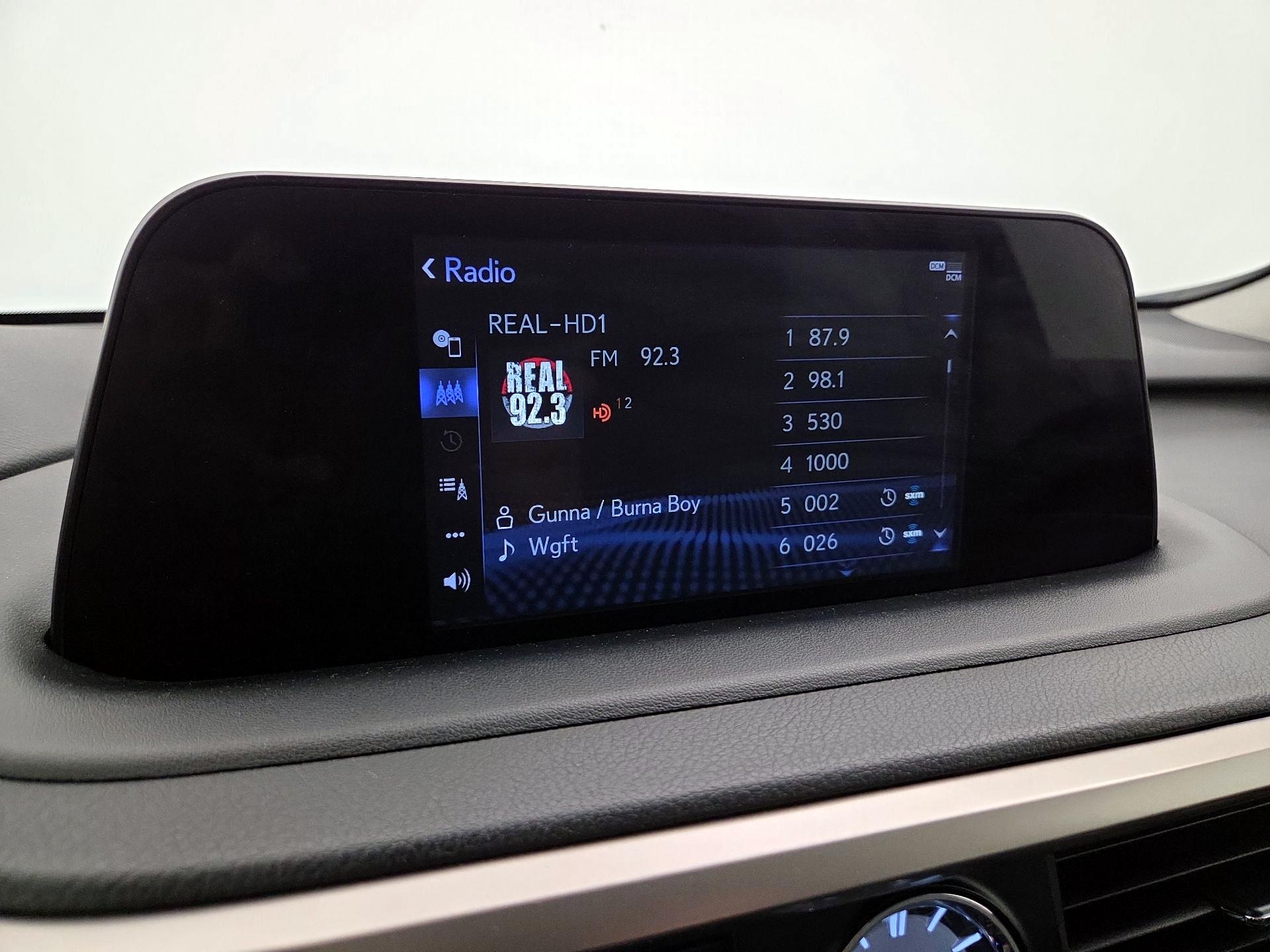 Thumbnail: 2020 Lexus RX - 15