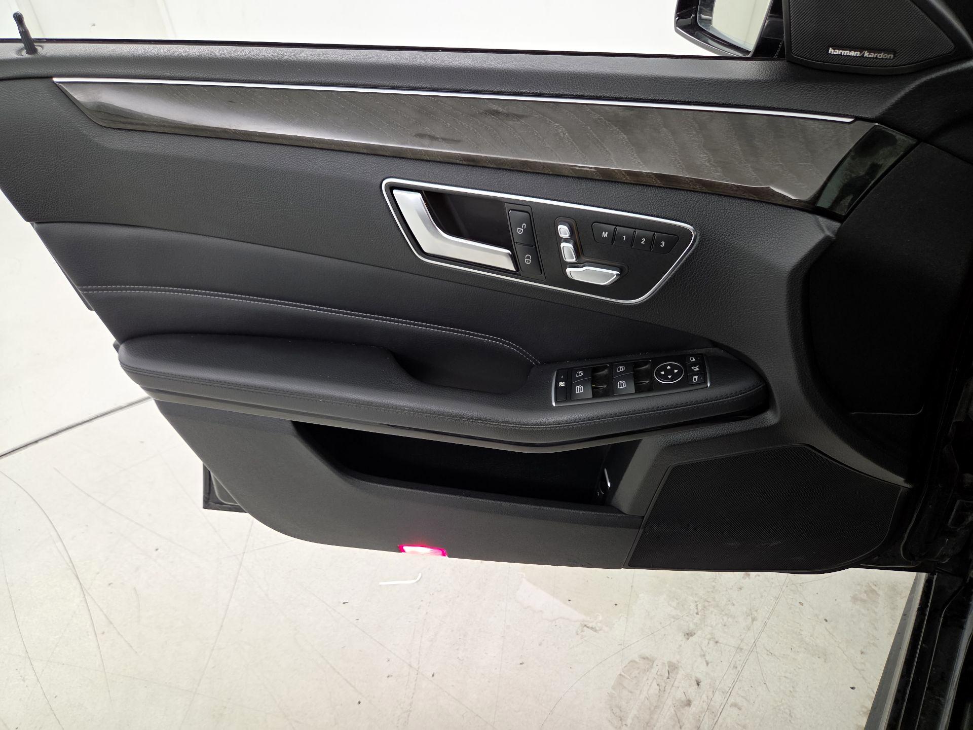 Thumbnail: 2016 Mercedes-Benz E-Class - 12