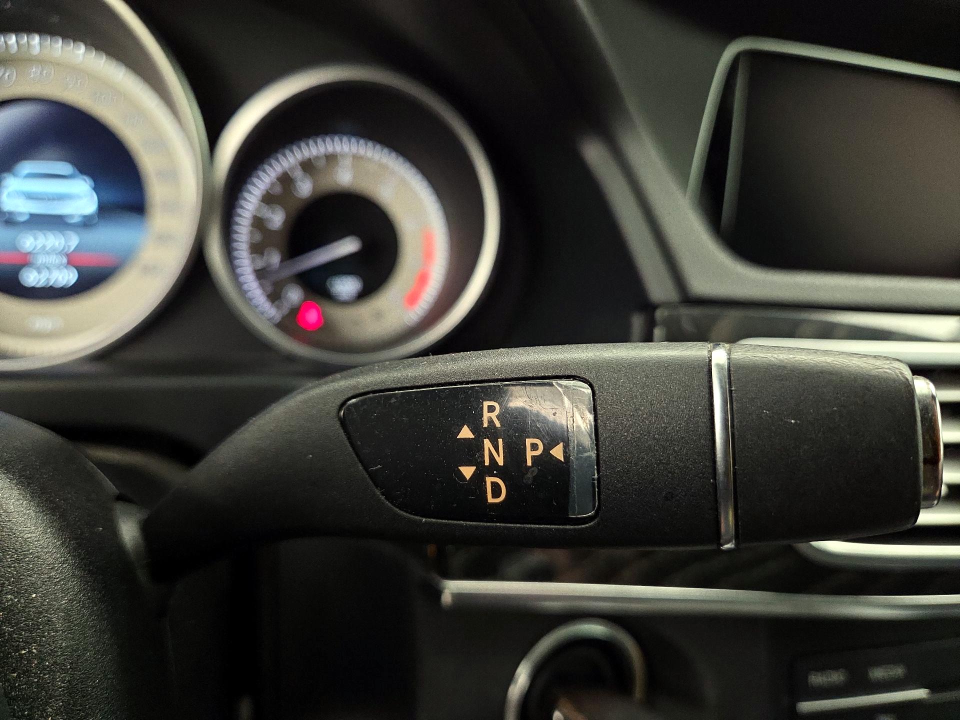 Thumbnail: 2016 Mercedes-Benz E-Class - 18