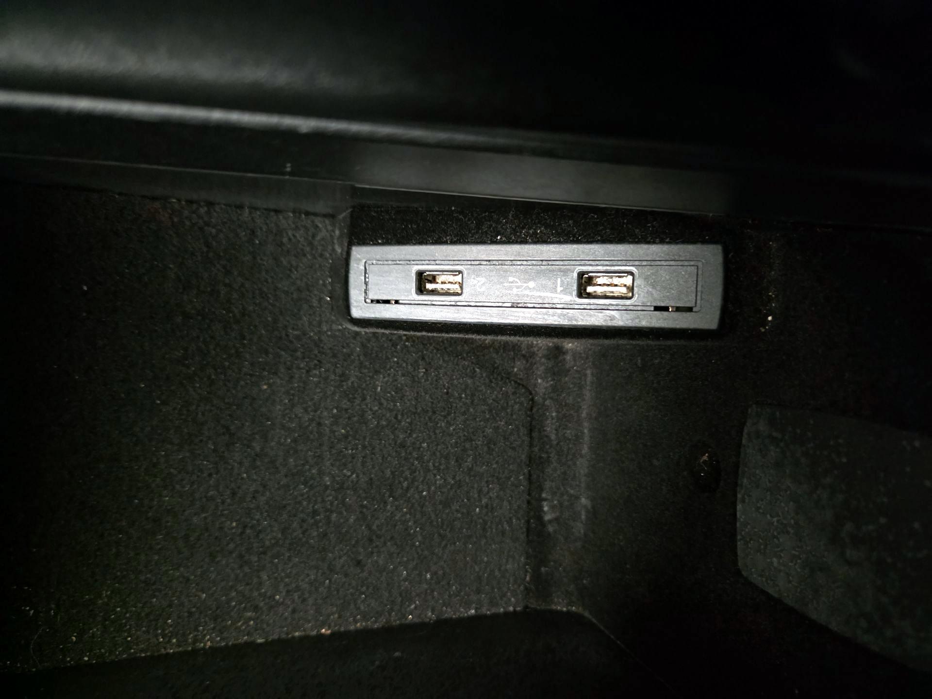 Thumbnail: 2016 Mercedes-Benz E-Class - 19