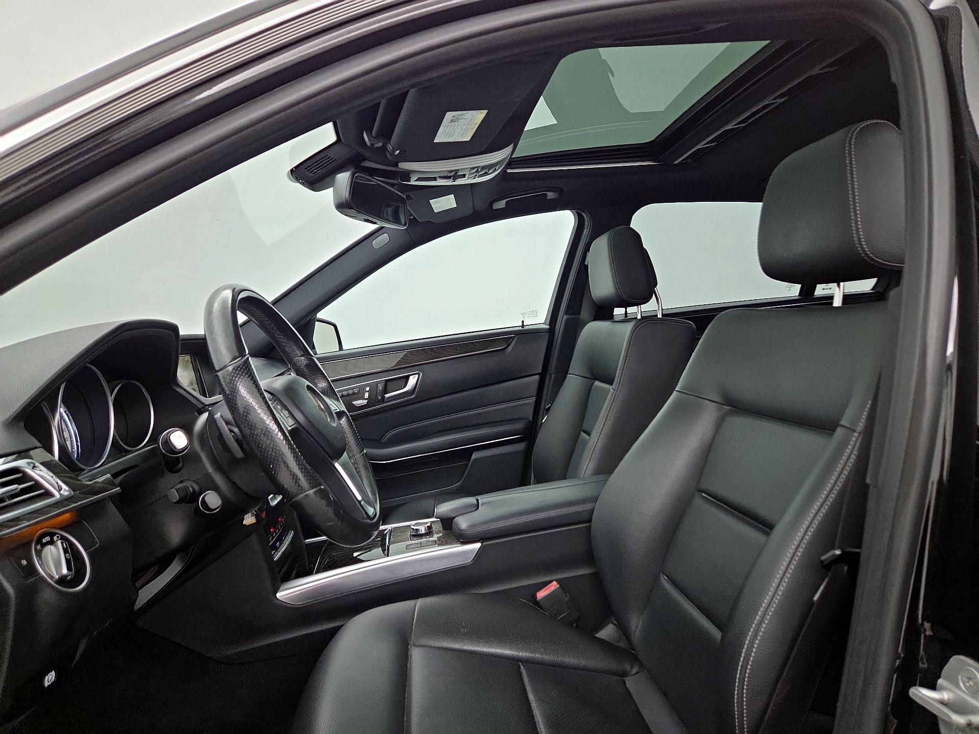 Thumbnail: 2016 Mercedes-Benz E-Class - 20