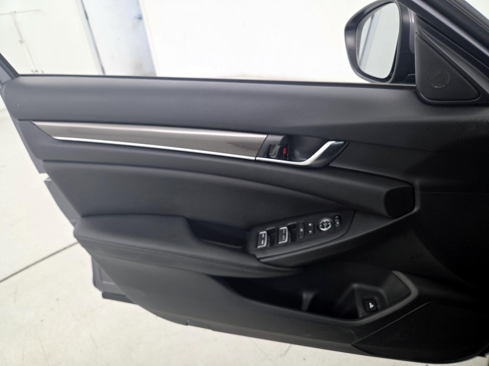 Thumbnail: 2019 Honda Accord - 12