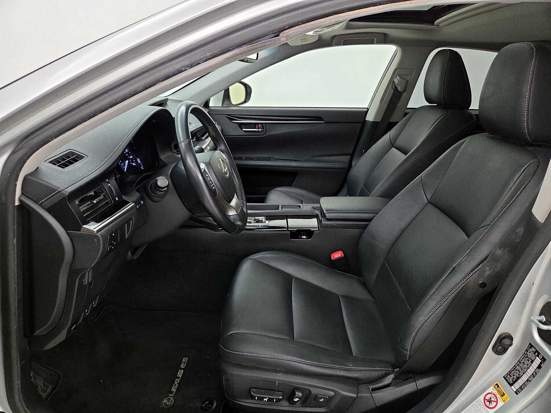 Thumbnail: 2014 Lexus ES - 11