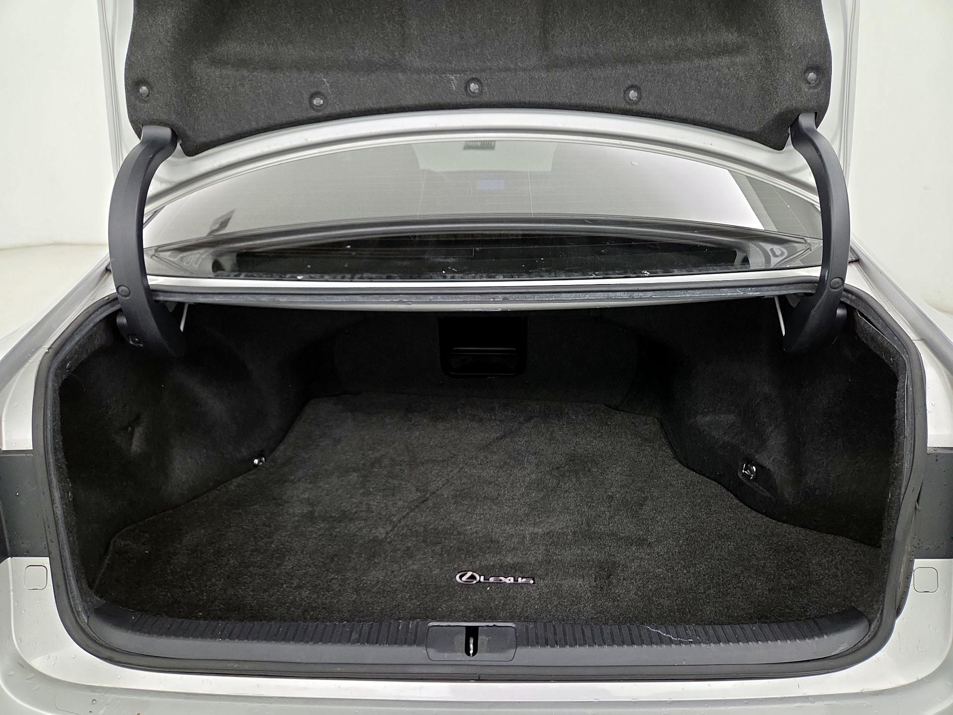 Thumbnail: 2014 Lexus ES - 20