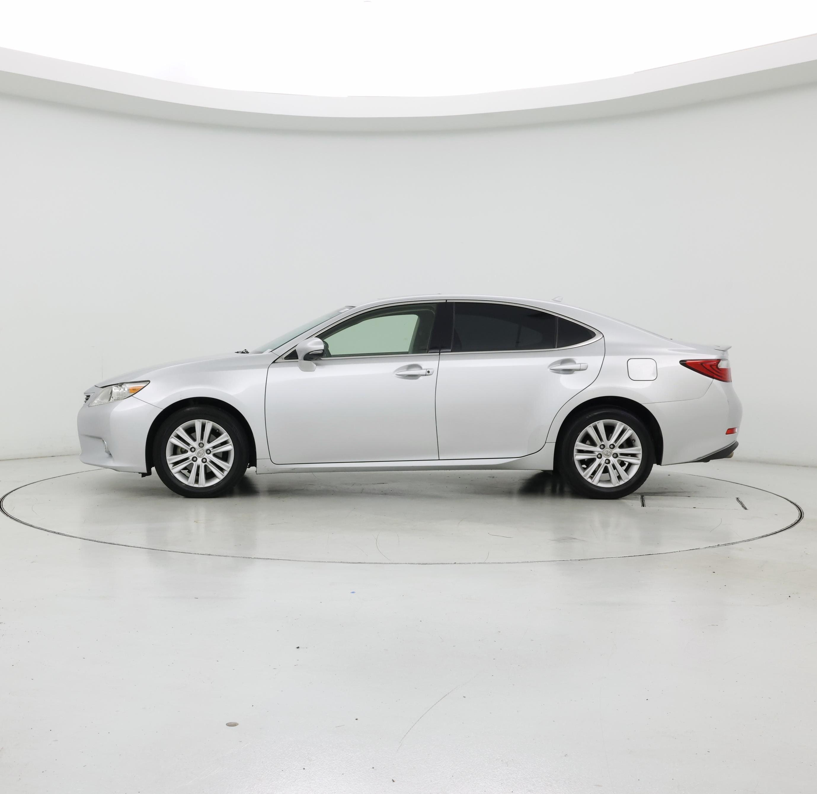 Thumbnail: 2014 Lexus ES - 3