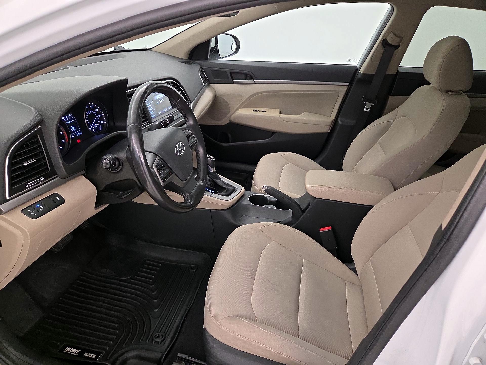 Thumbnail: 2017 Hyundai Elantra - 11