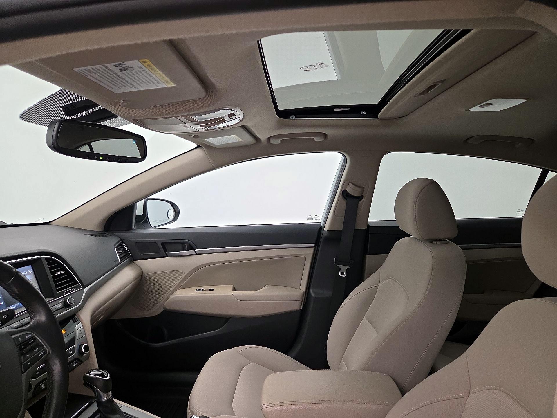 Thumbnail: 2017 Hyundai Elantra - 19