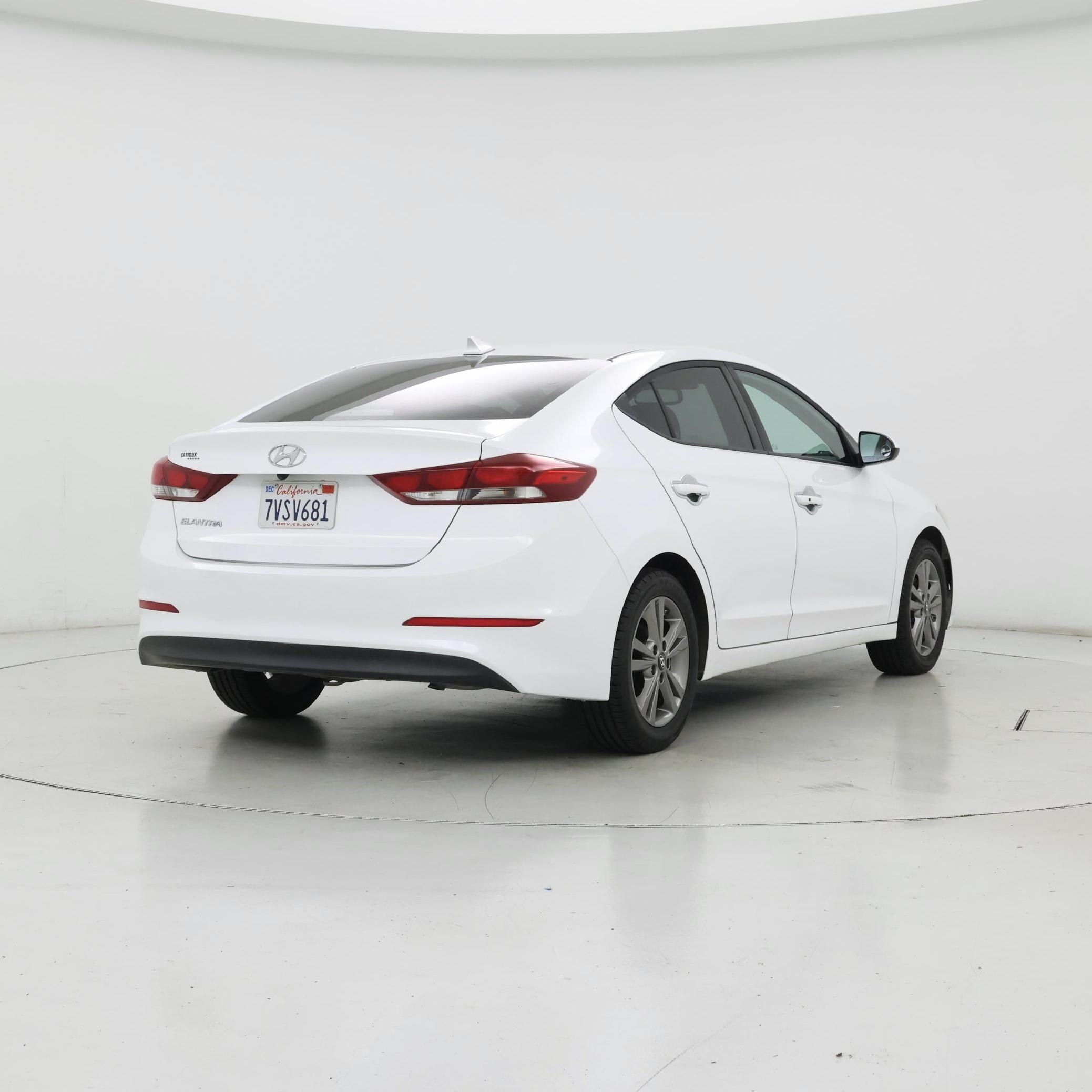 Thumbnail: 2017 Hyundai Elantra - 8