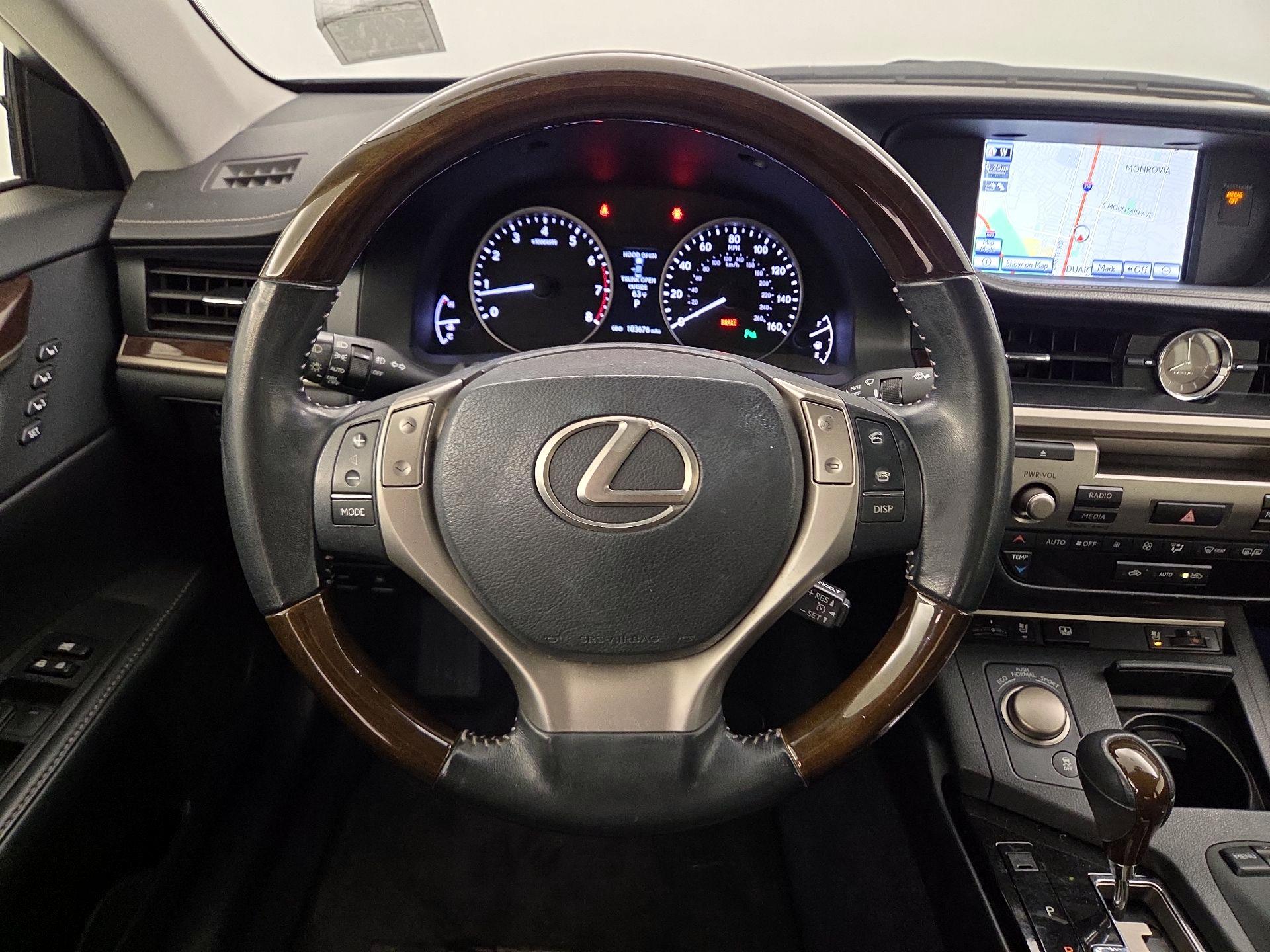 Thumbnail: 2014 Lexus ES - 10