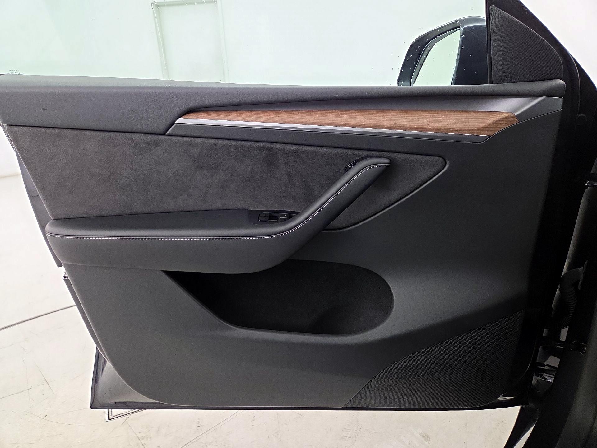 Thumbnail: 2024 Tesla Model Y - 12