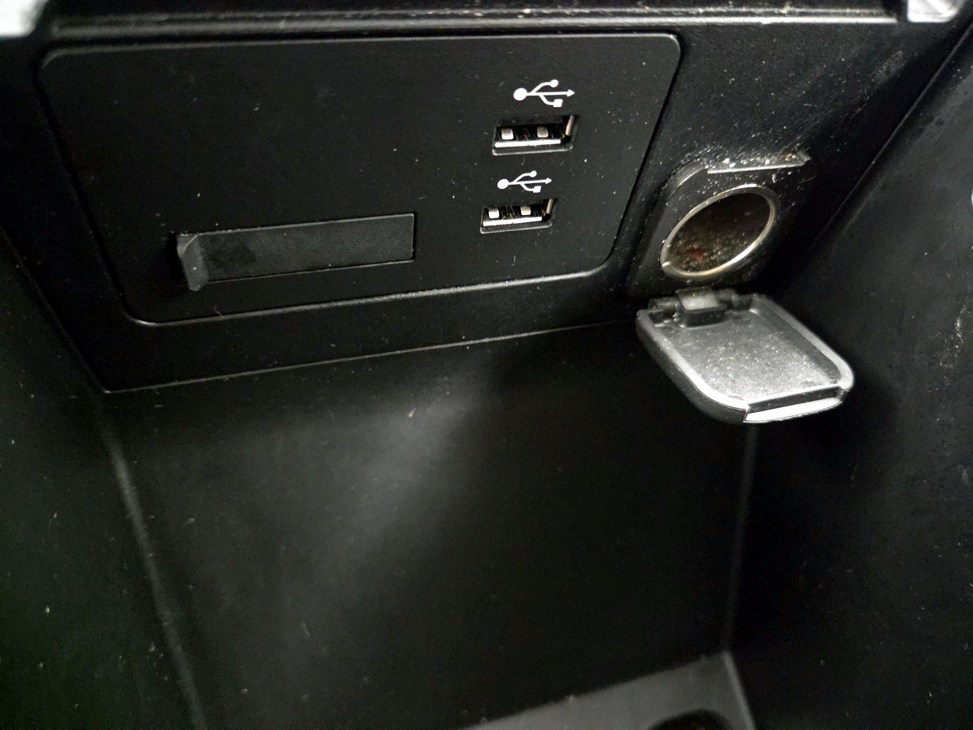 Thumbnail: 2023 Mazda Mazda3 - 18