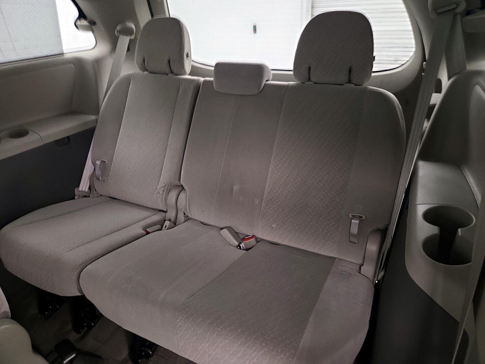 Thumbnail: 2017 Toyota Sienna - 20