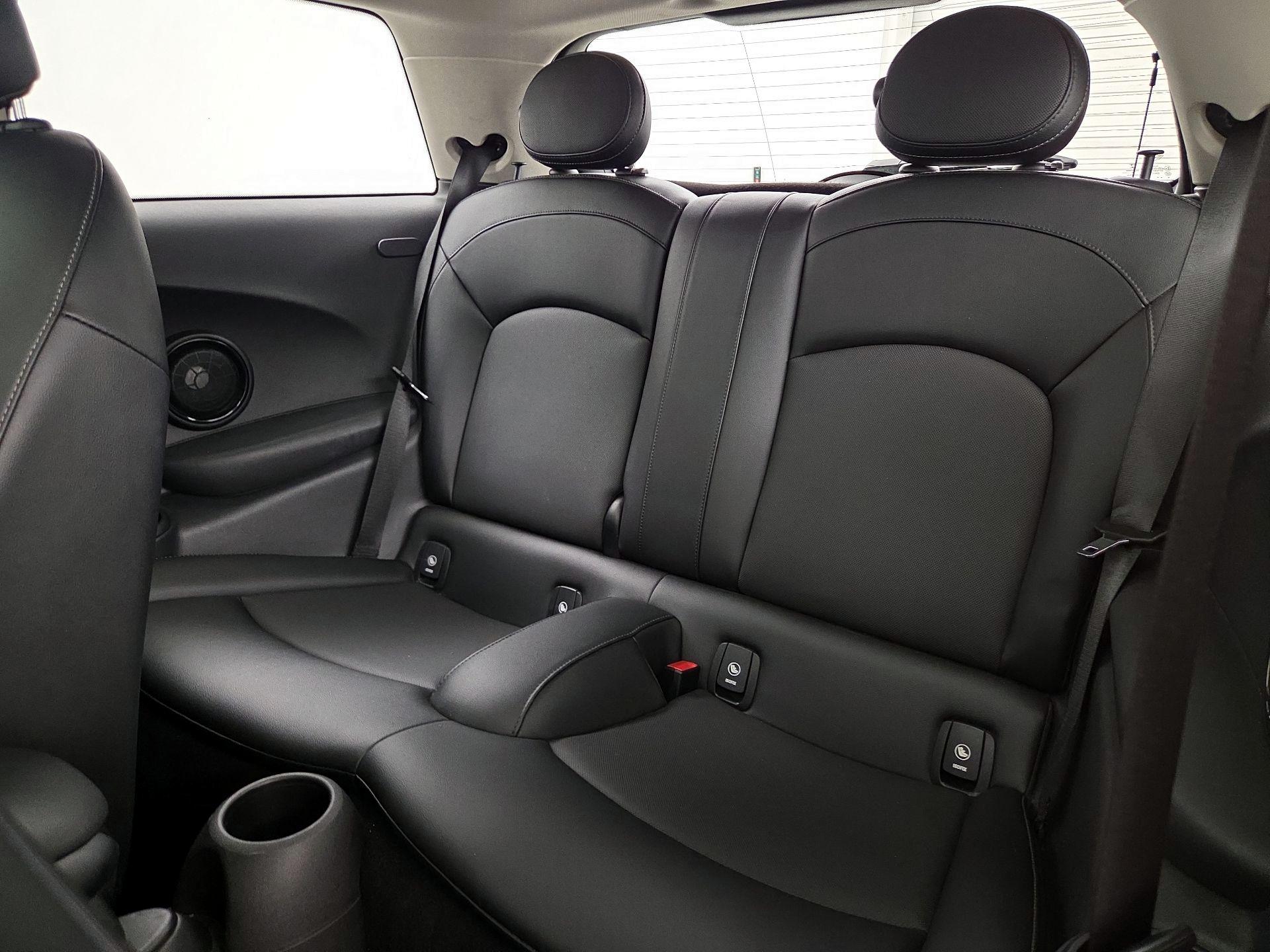 Thumbnail: 2017 MINI Cooper Hardtop - 20