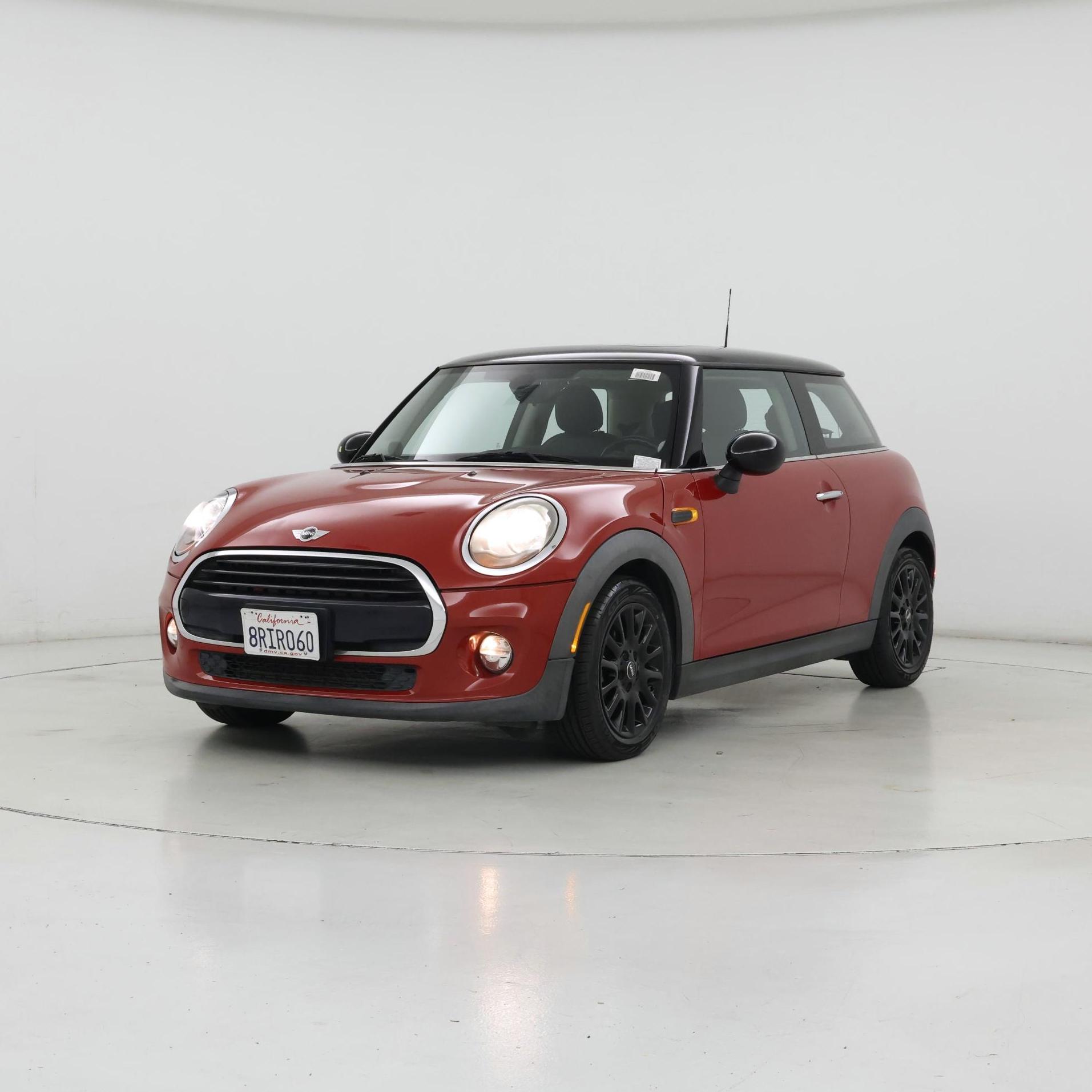 Thumbnail: 2017 MINI Cooper Hardtop - 4