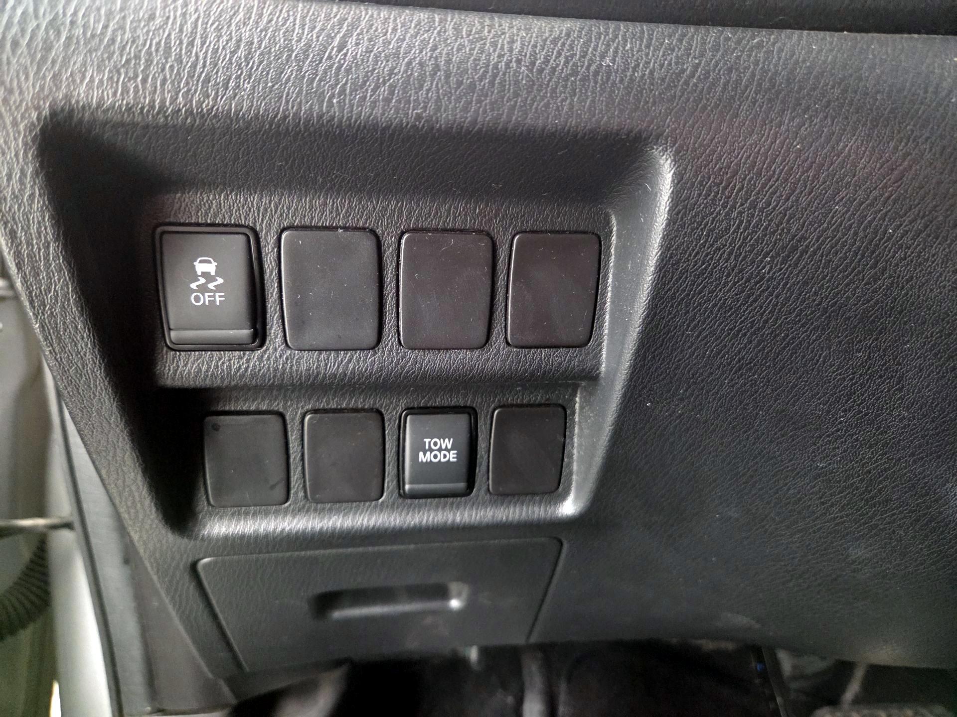 Thumbnail: 2017 Nissan Pathfinder - 13