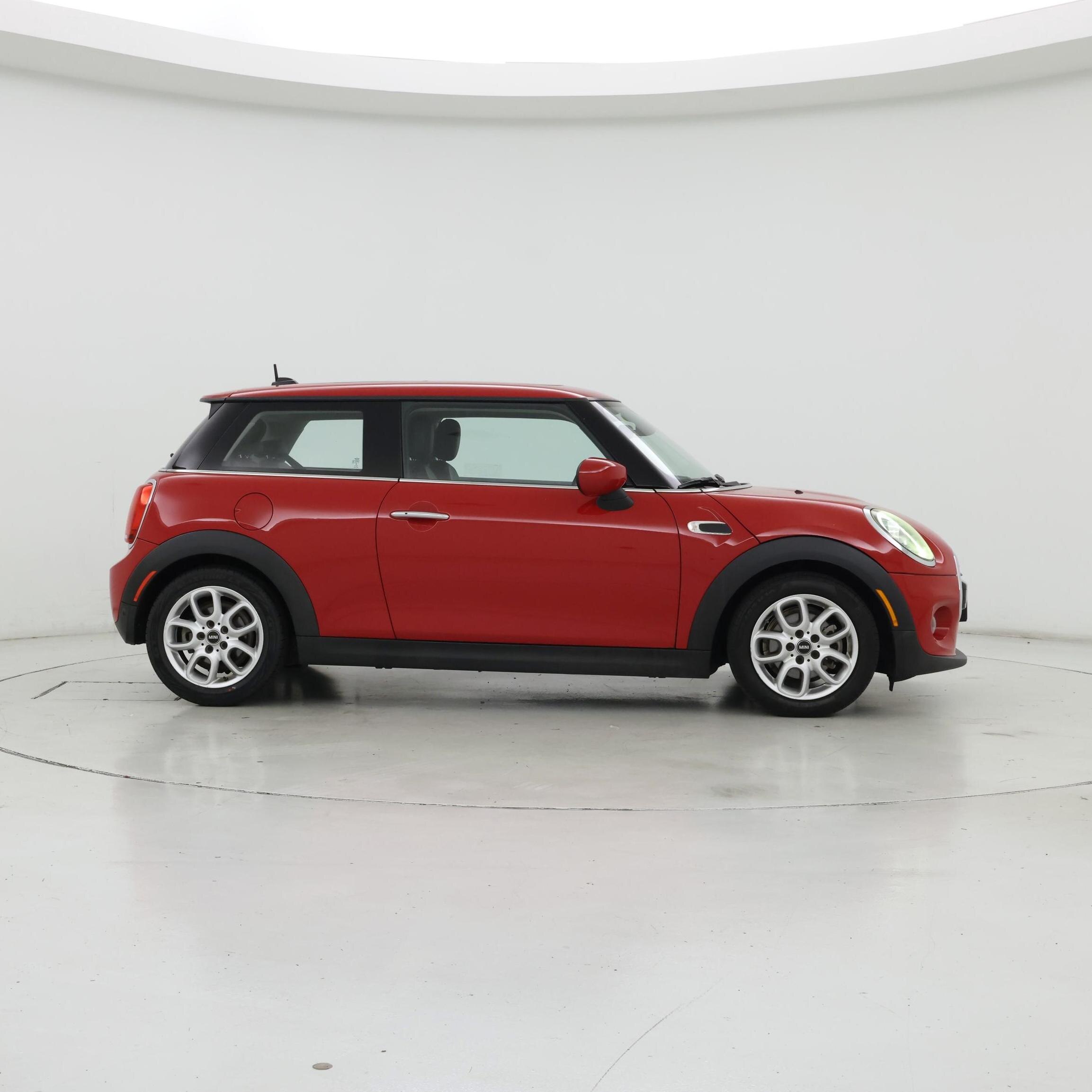 Thumbnail: 2020 MINI Cooper Hardtop - 7